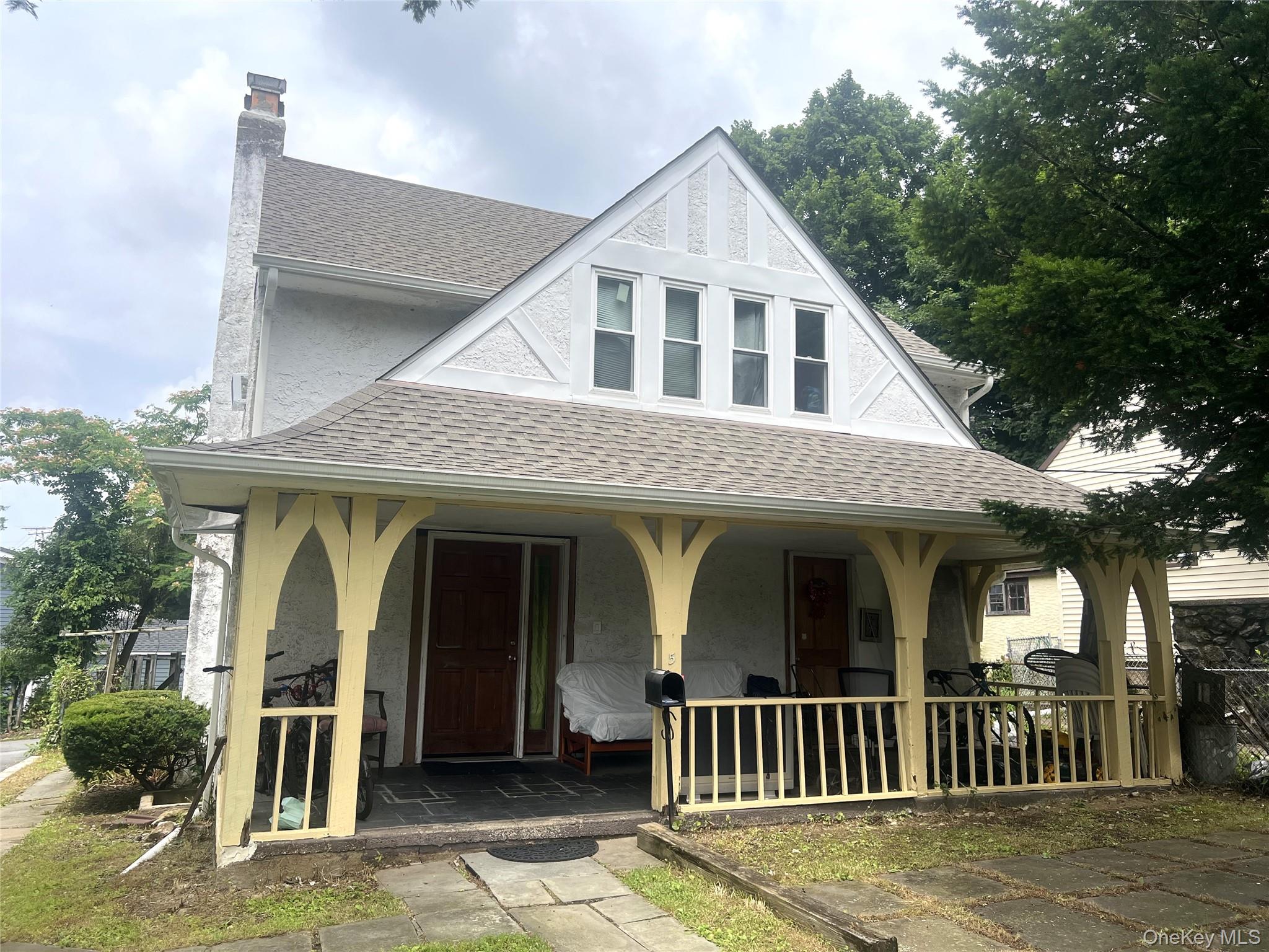 5 Crest Place, Elmsford, NY 10523