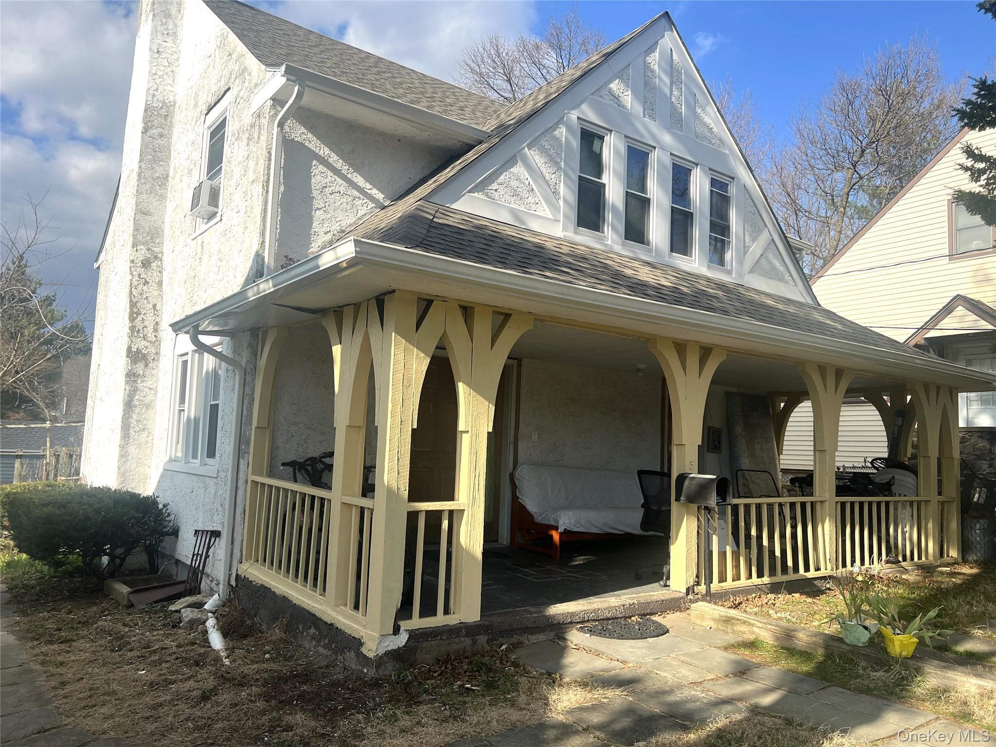 5 Crest Place, Elmsford, NY 10523