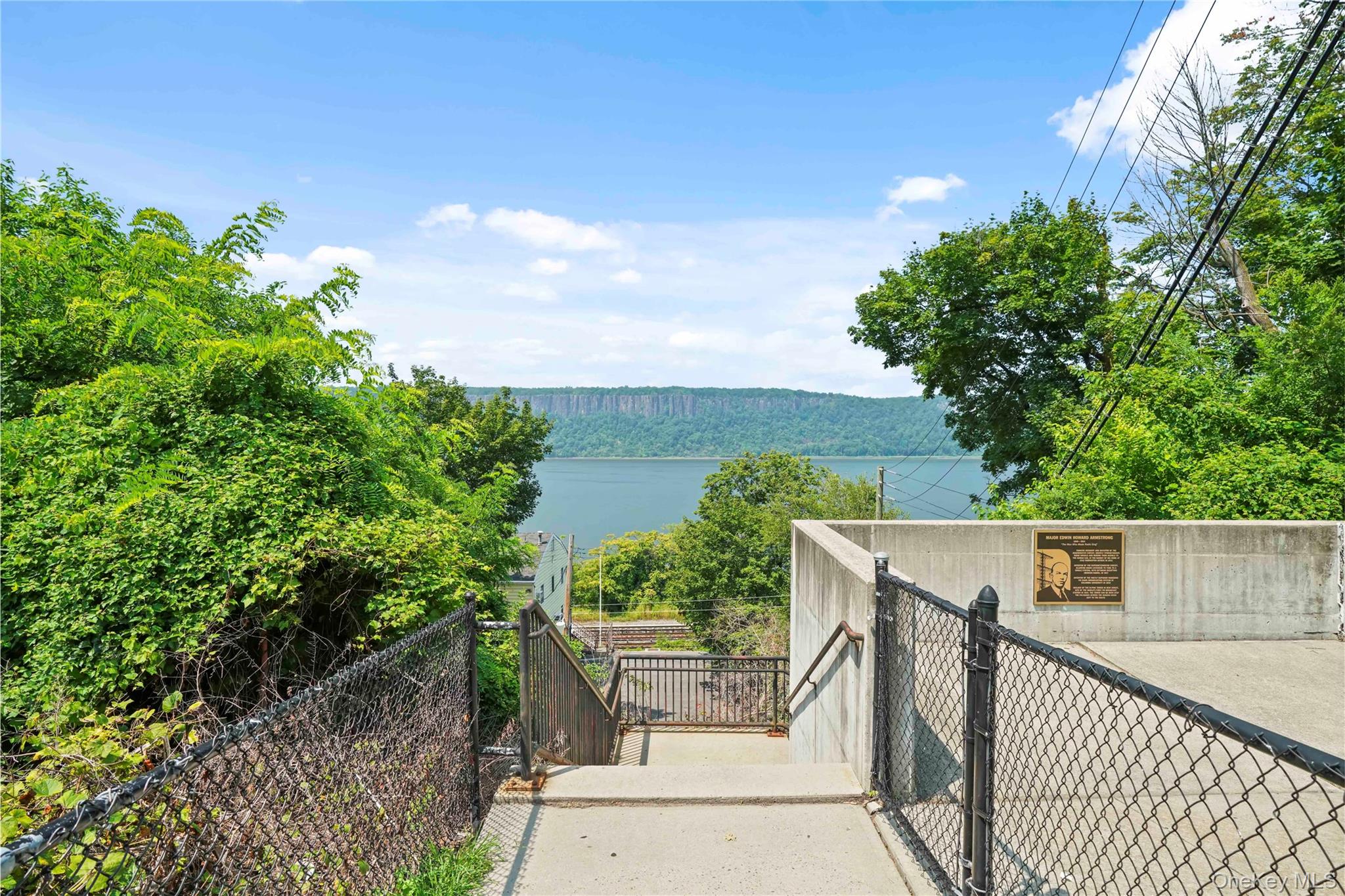 1 Hawley Terrace # 2J, Yonkers, NY 10701