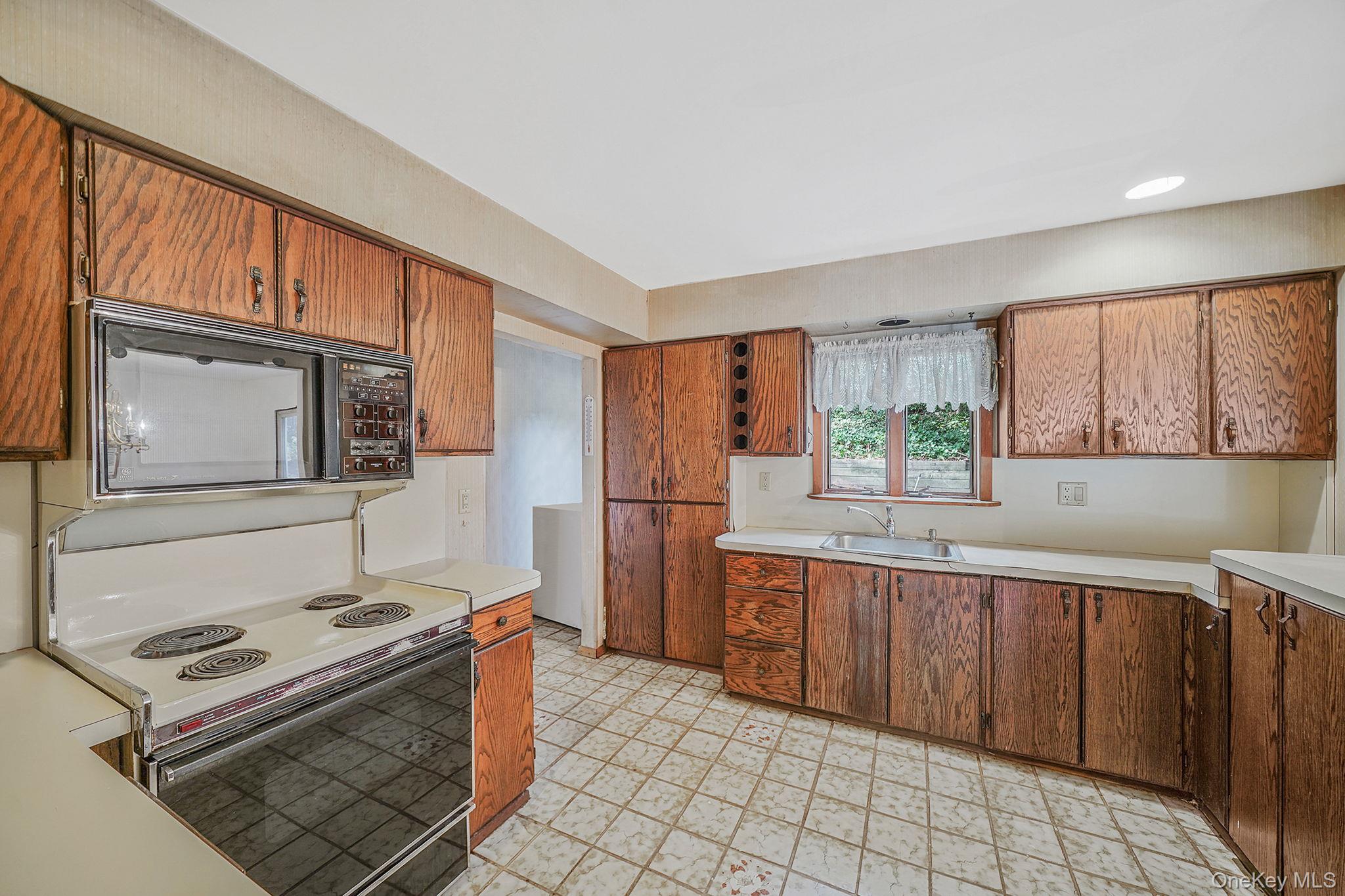 254 Gibbs Pond Road, Nesconset, NY 11767