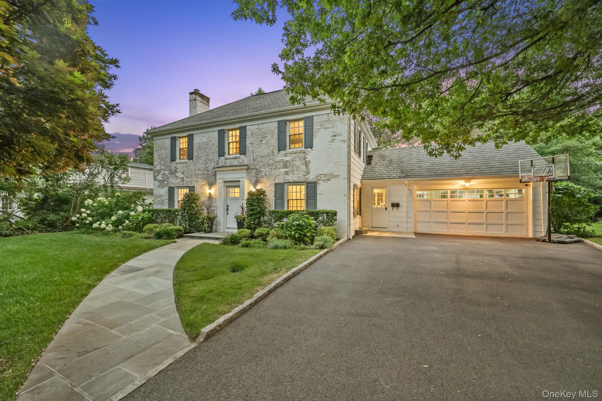 8 Varian Lane, Scarsdale, NY 10583