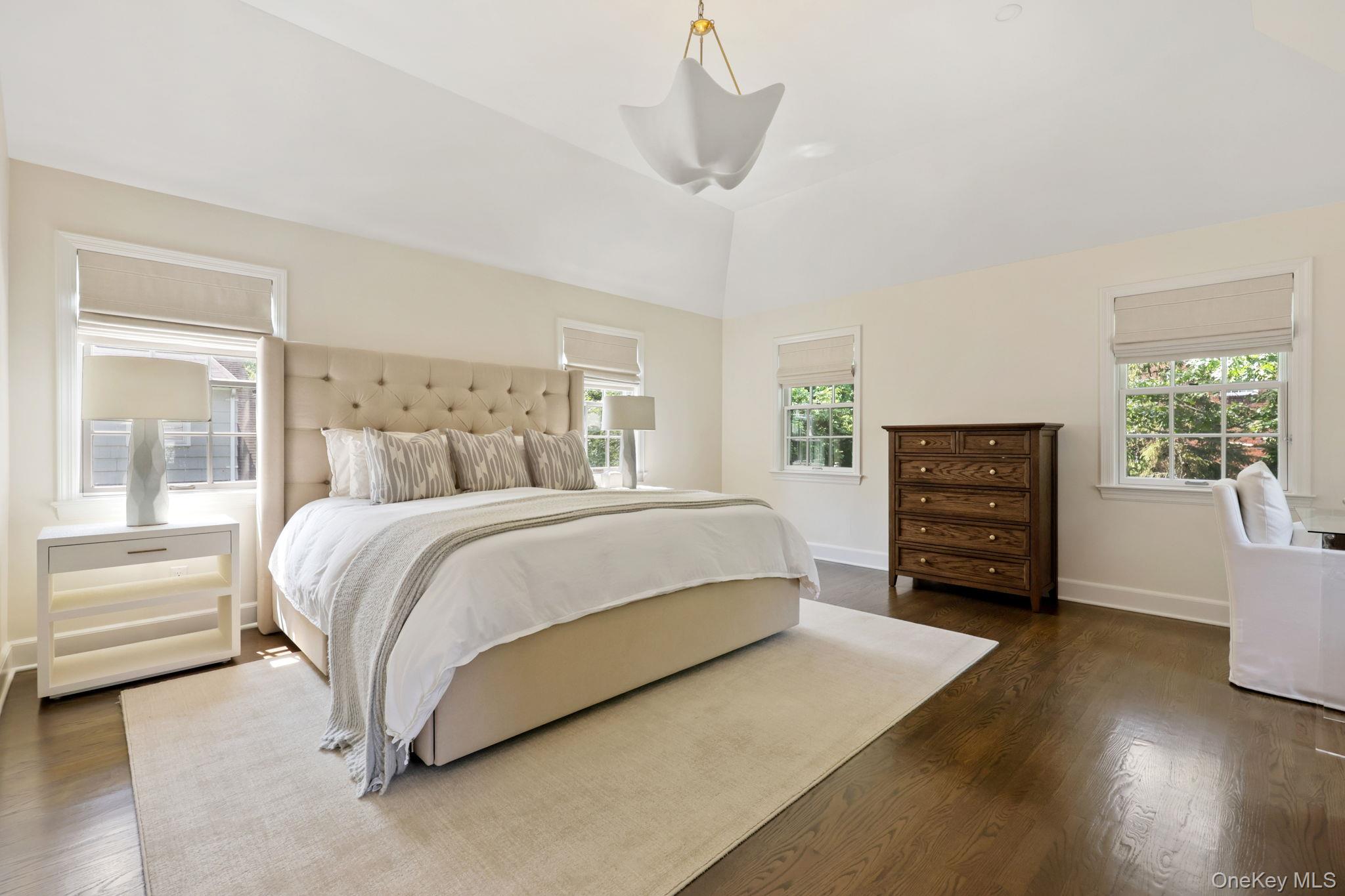 8 Varian Lane, Scarsdale, NY 10583