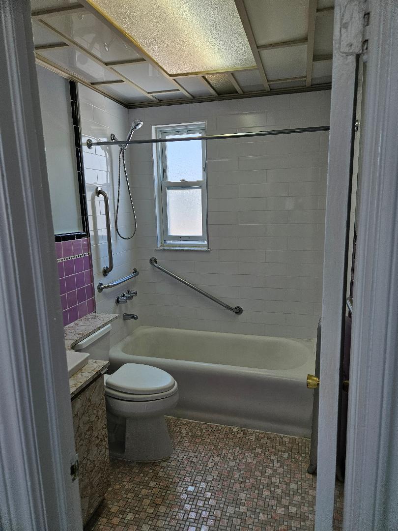 3206 85th Street, East Elmhurst, NY 11370