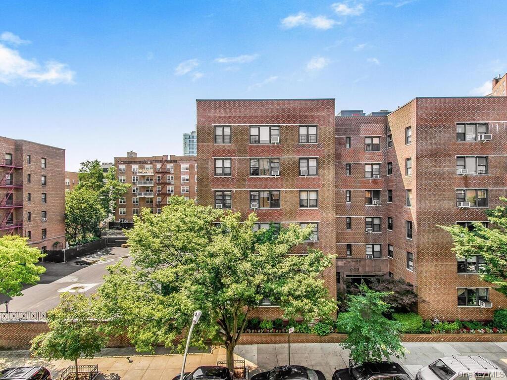 645 W 239th Street # 4D, Bronx, NY 10463