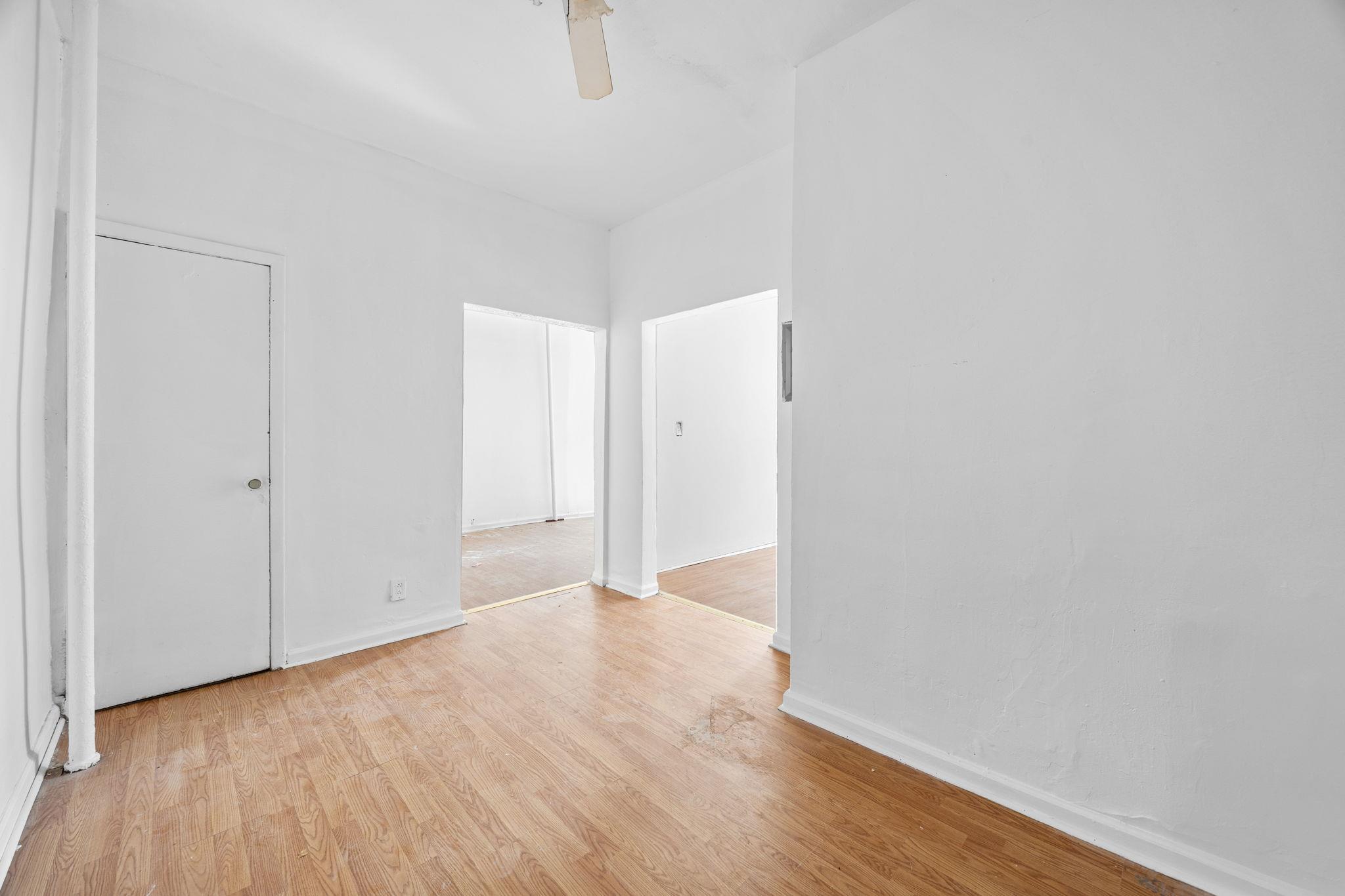 657 Knickerbocker Avenue, Brooklyn, NY 11221