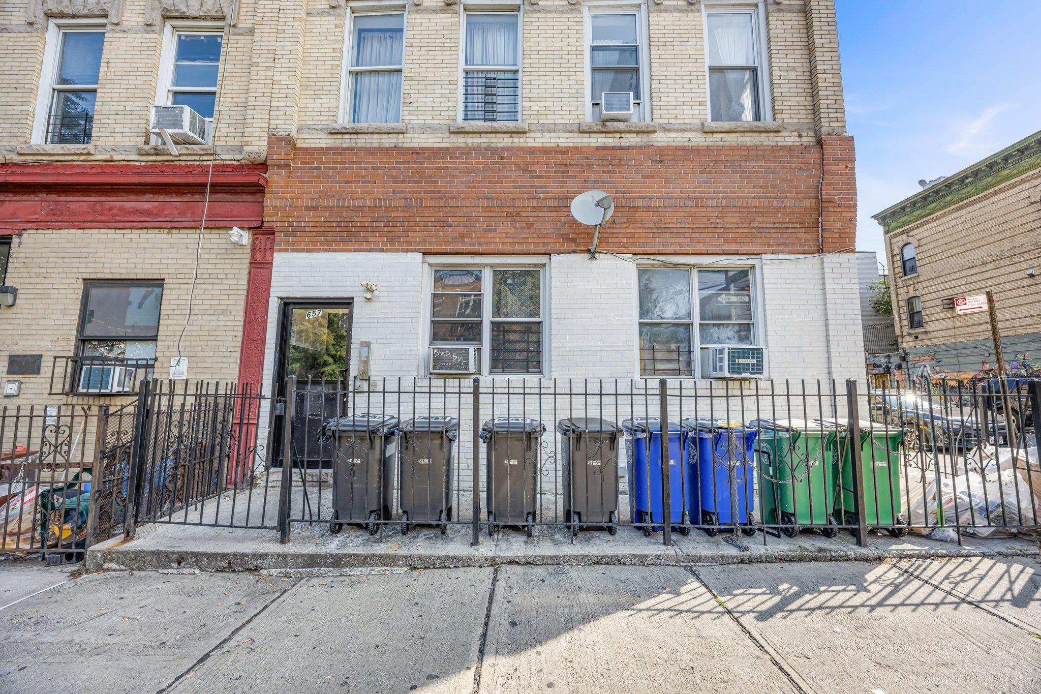 657 Knickerbocker Avenue, Brooklyn, NY 11221