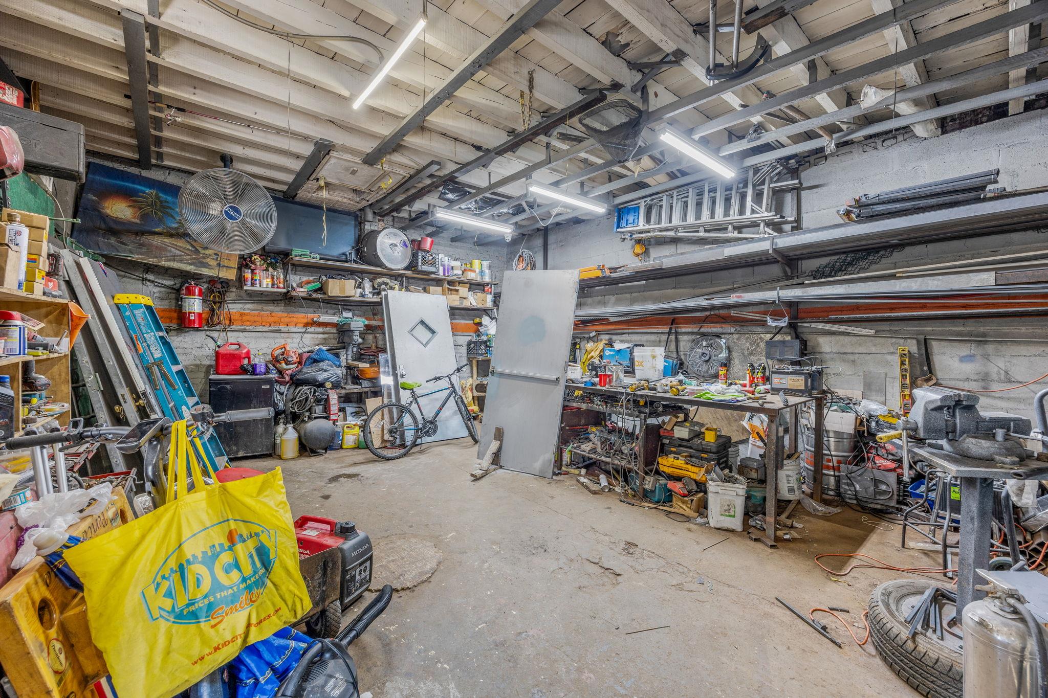 657 Knickerbocker Avenue, Brooklyn, NY 11221