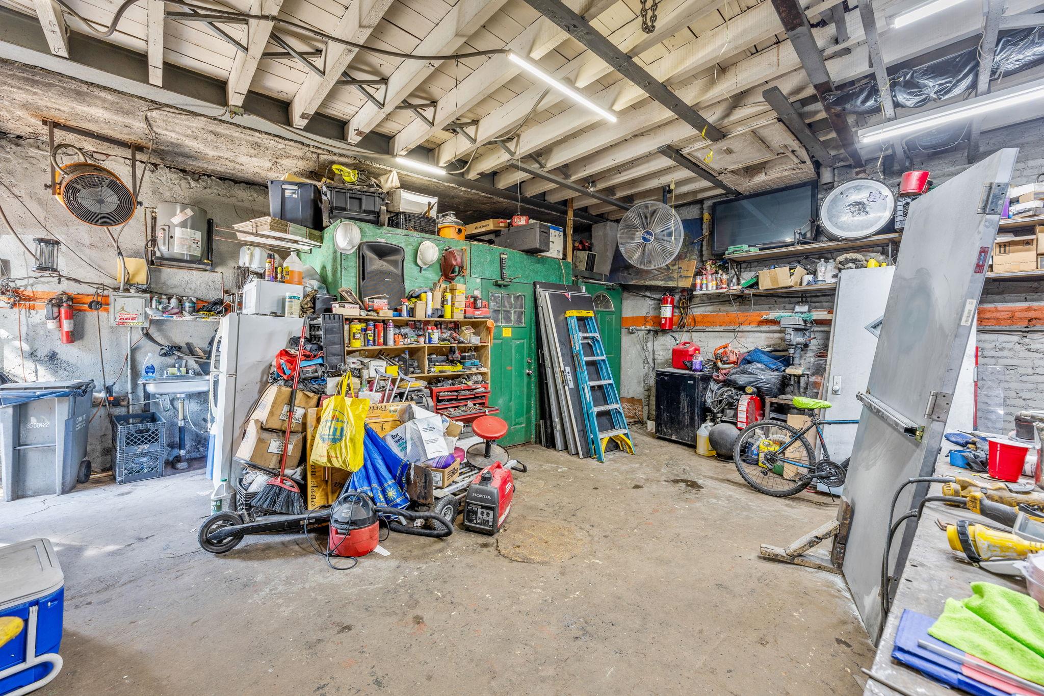 657 Knickerbocker Avenue, Brooklyn, NY 11221