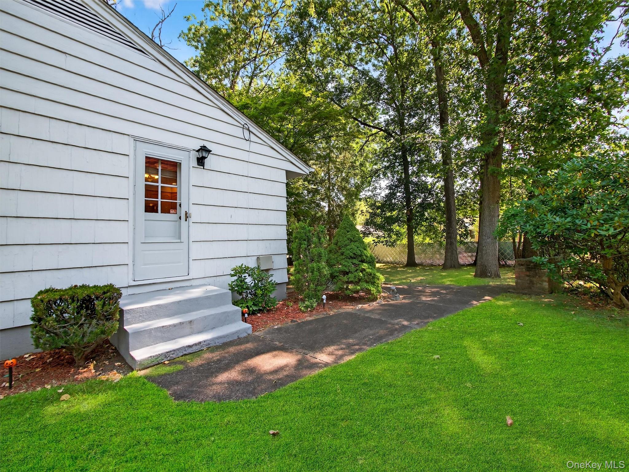 2 Beech Road, Suffern, NY 10901