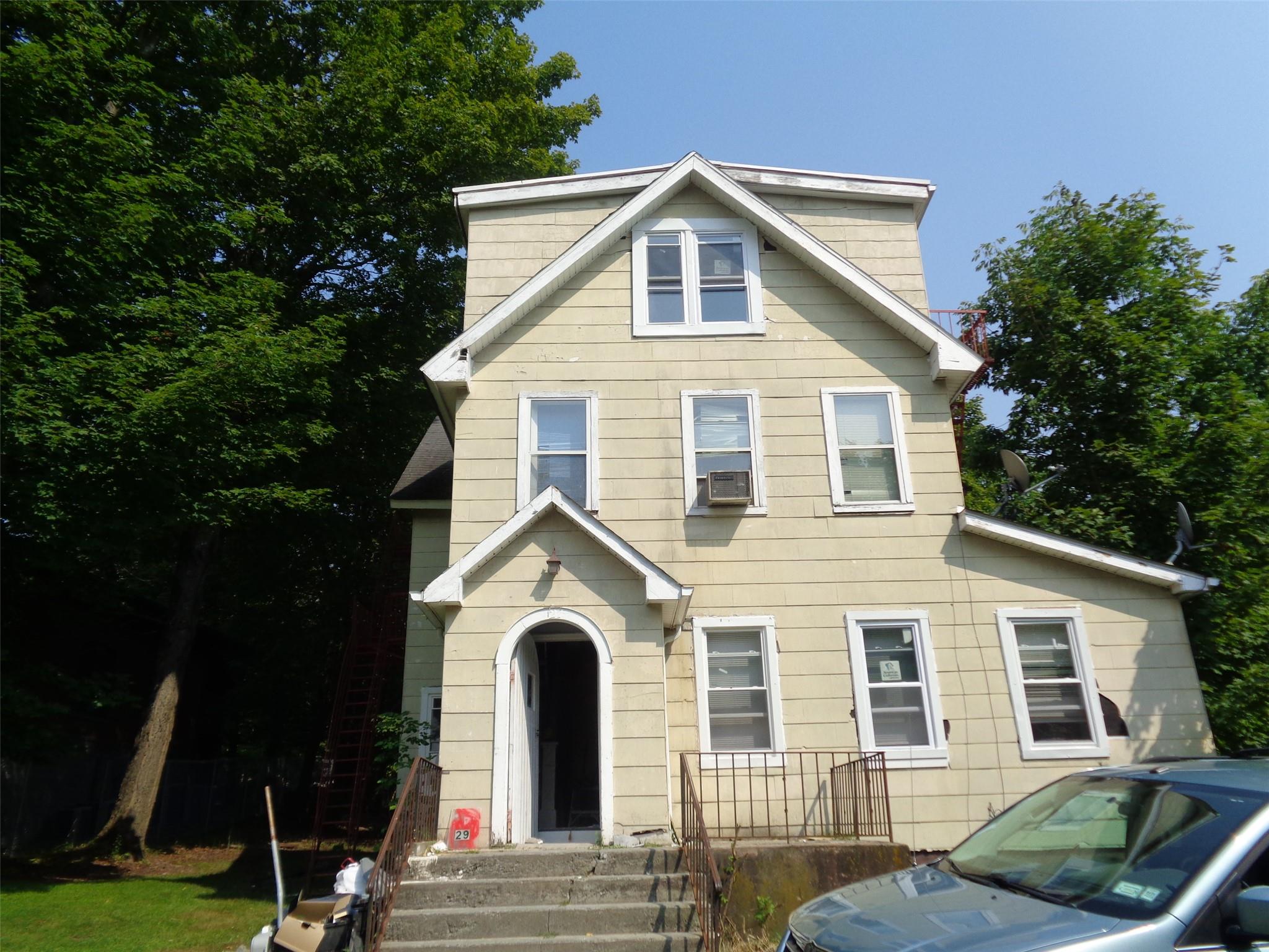 29 Lakewood Avenue, Monticello, NY 12701