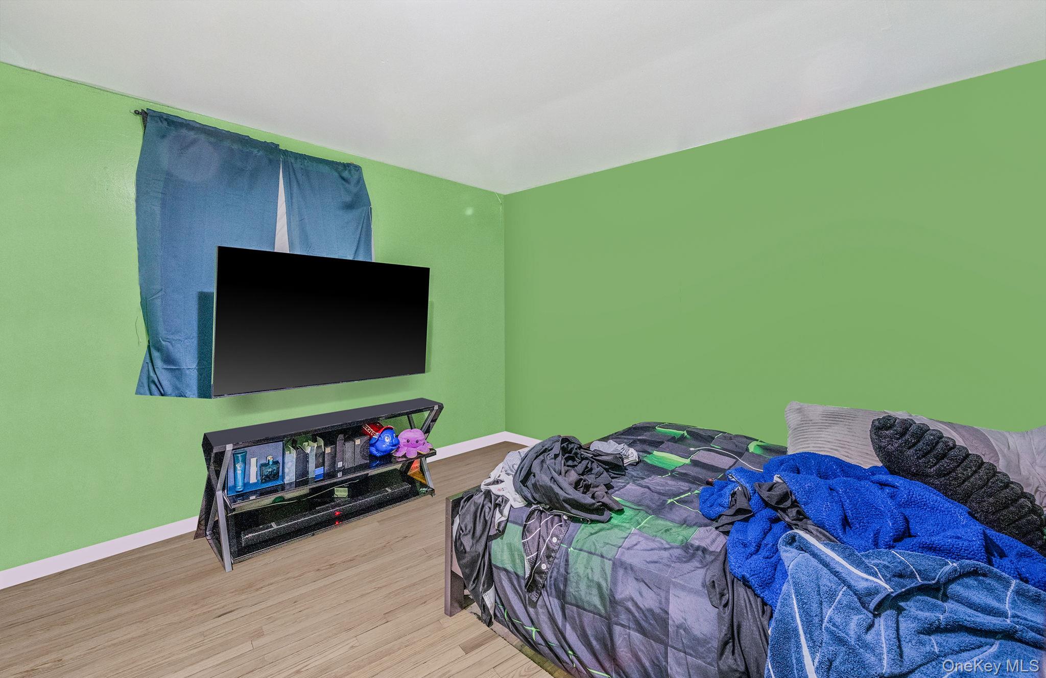 8 Willoughby Street, Brentwood, NY 11717