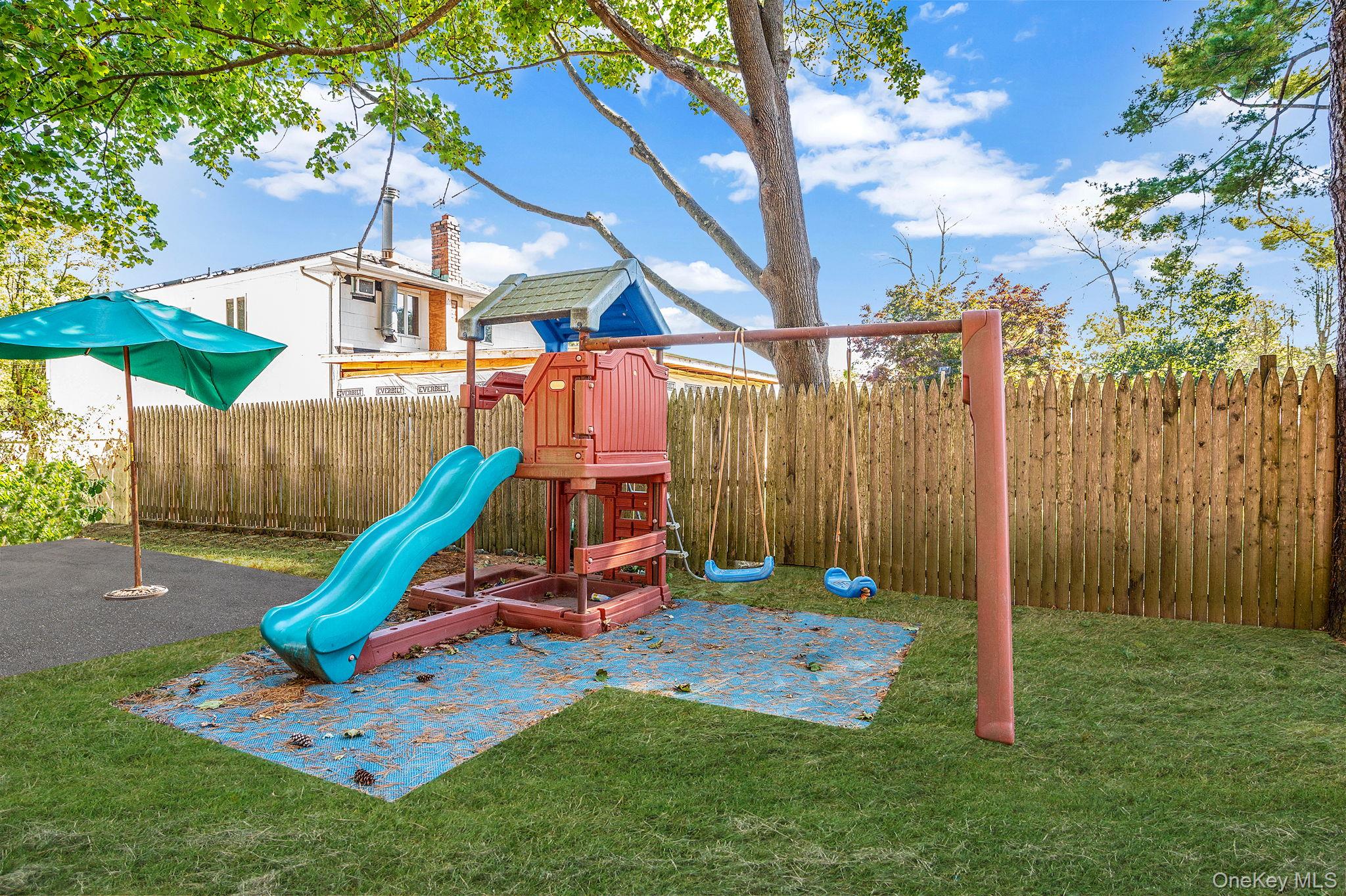 8 Willoughby Street, Brentwood, NY 11717