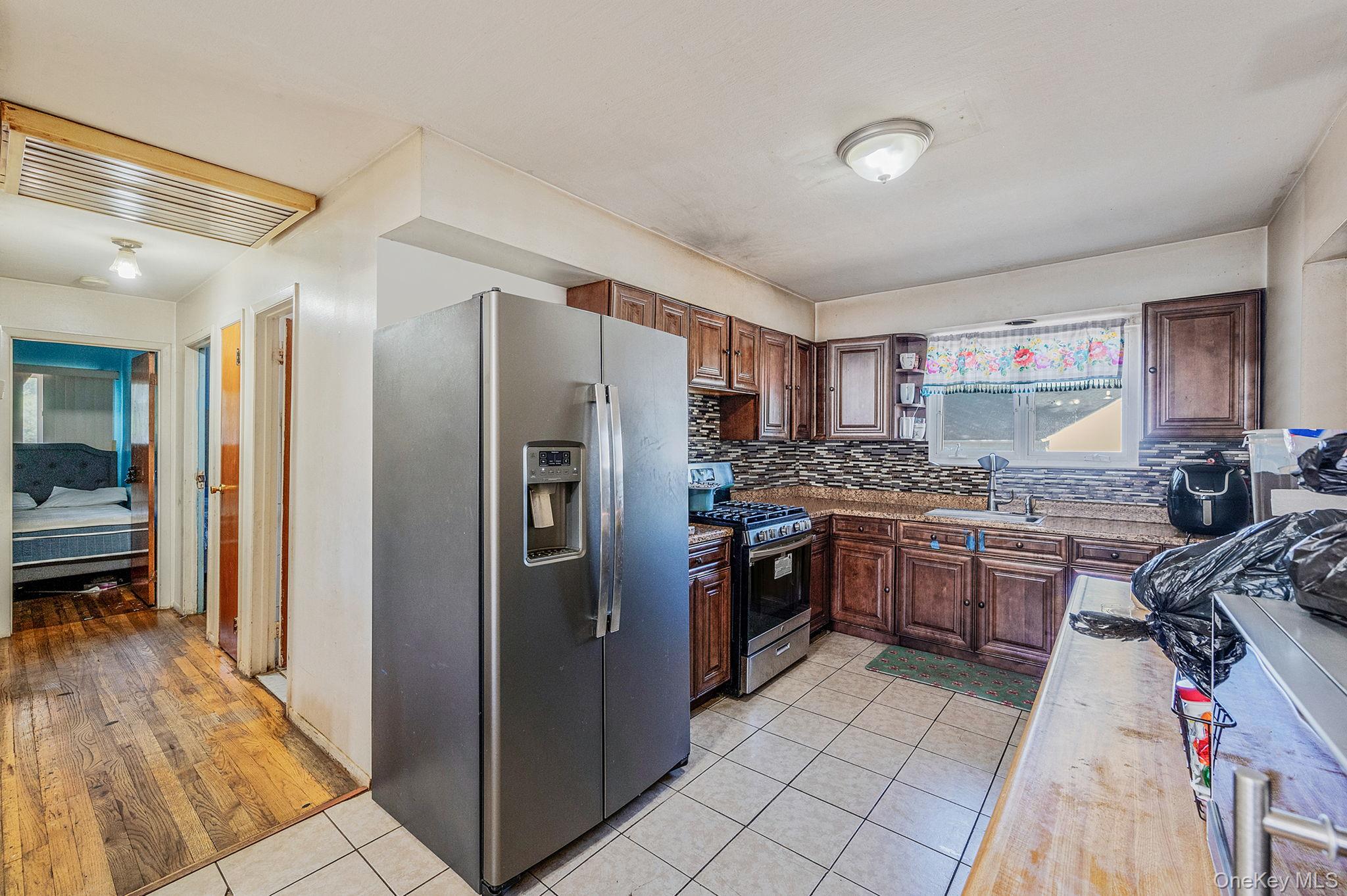 8 Willoughby Street, Brentwood, NY 11717