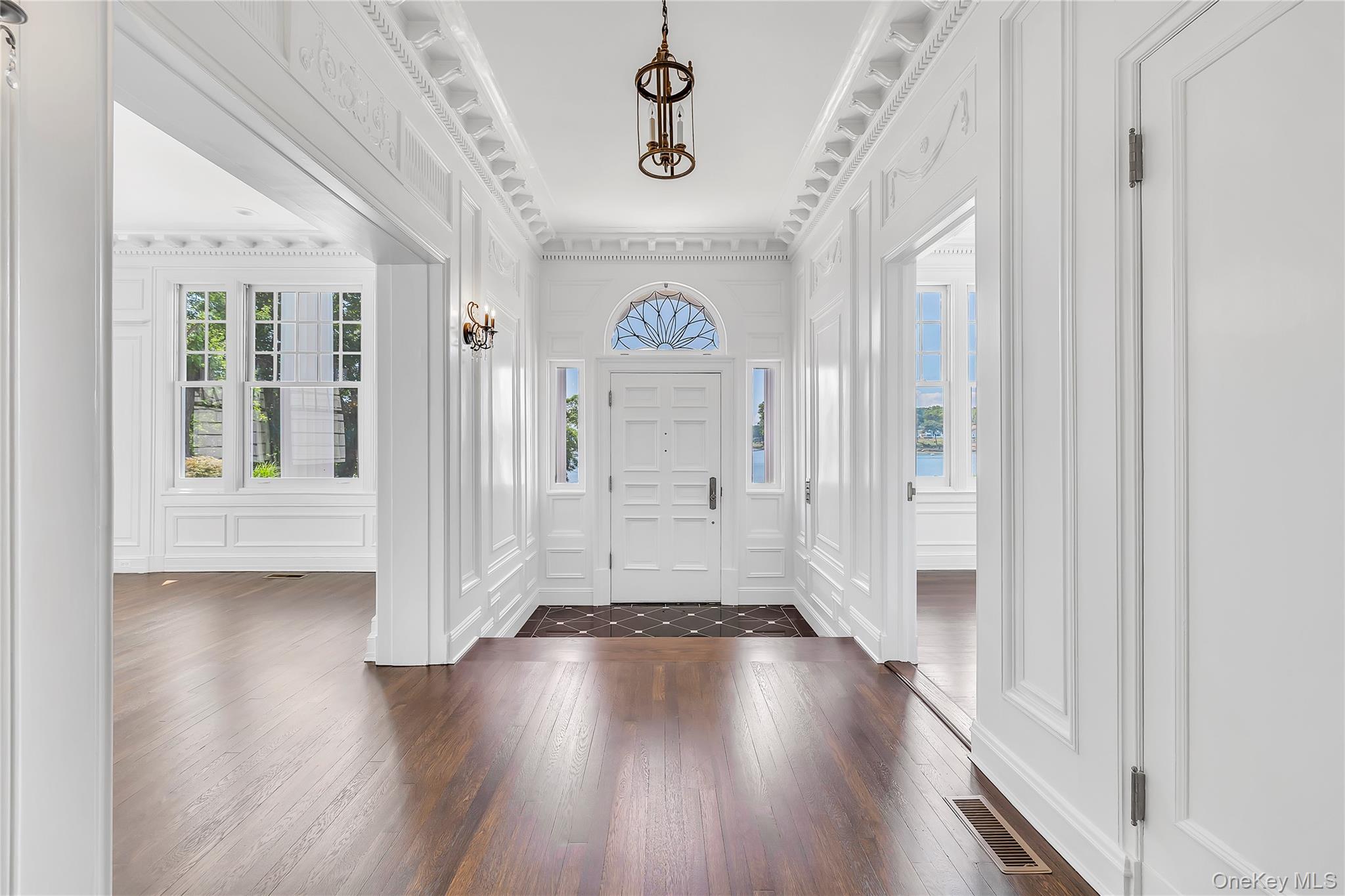 158 E Shore Road, Huntington Bay, NY 11743