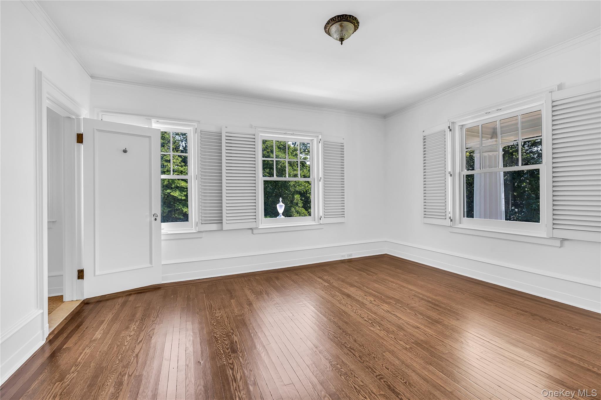 158 E Shore Road, Huntington Bay, NY 11743