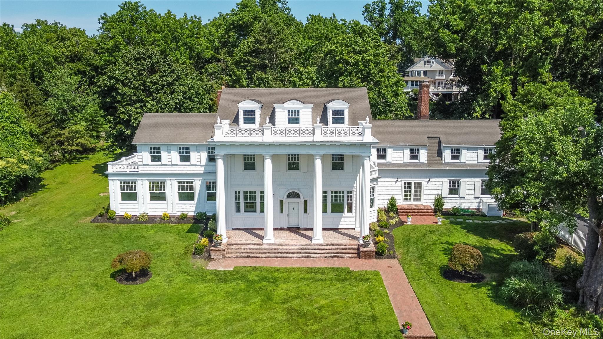 158 E Shore Road, Huntington Bay, NY 11743
