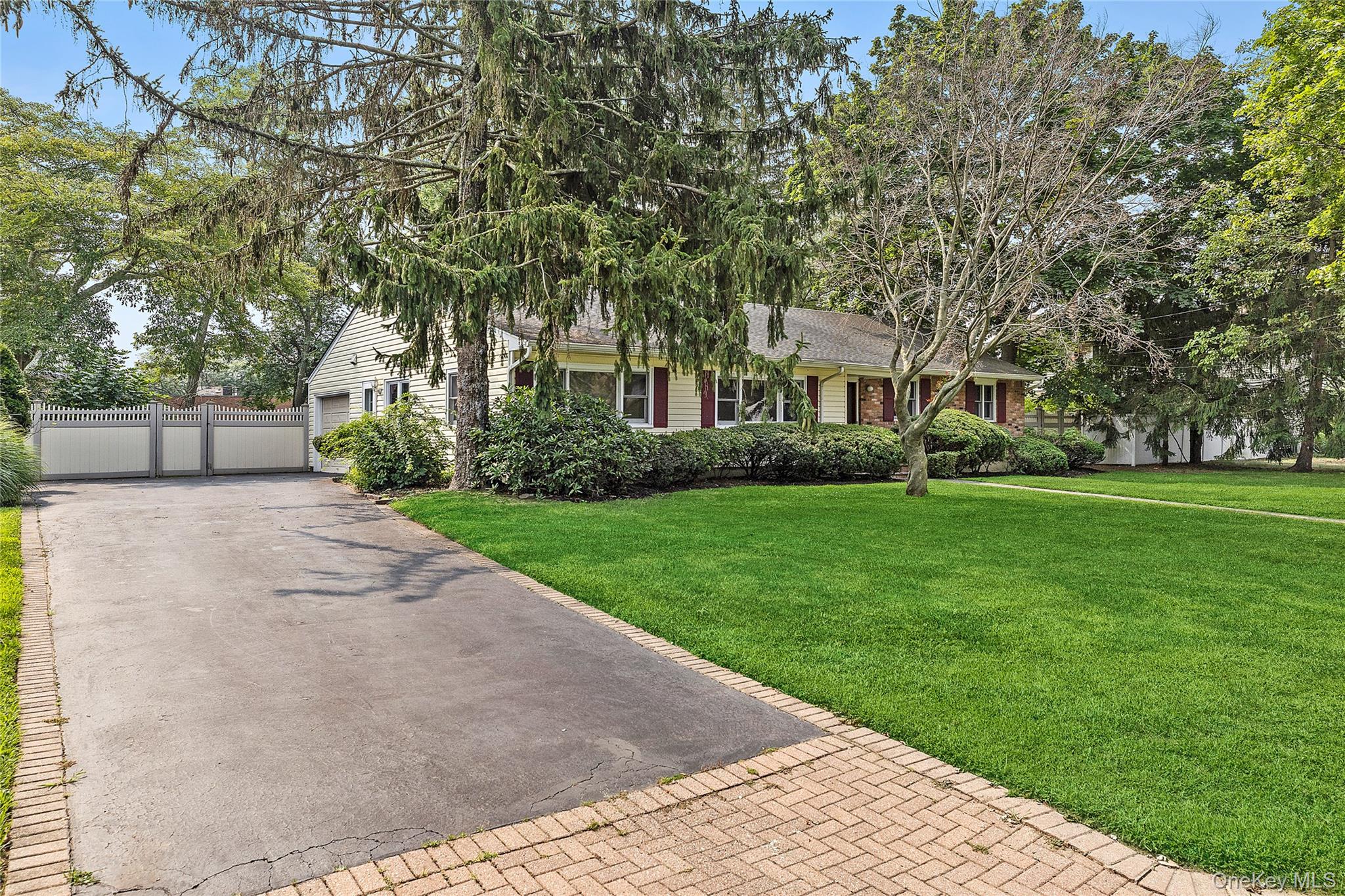 4 Linda Street, Port Jefferson Station, NY 11776