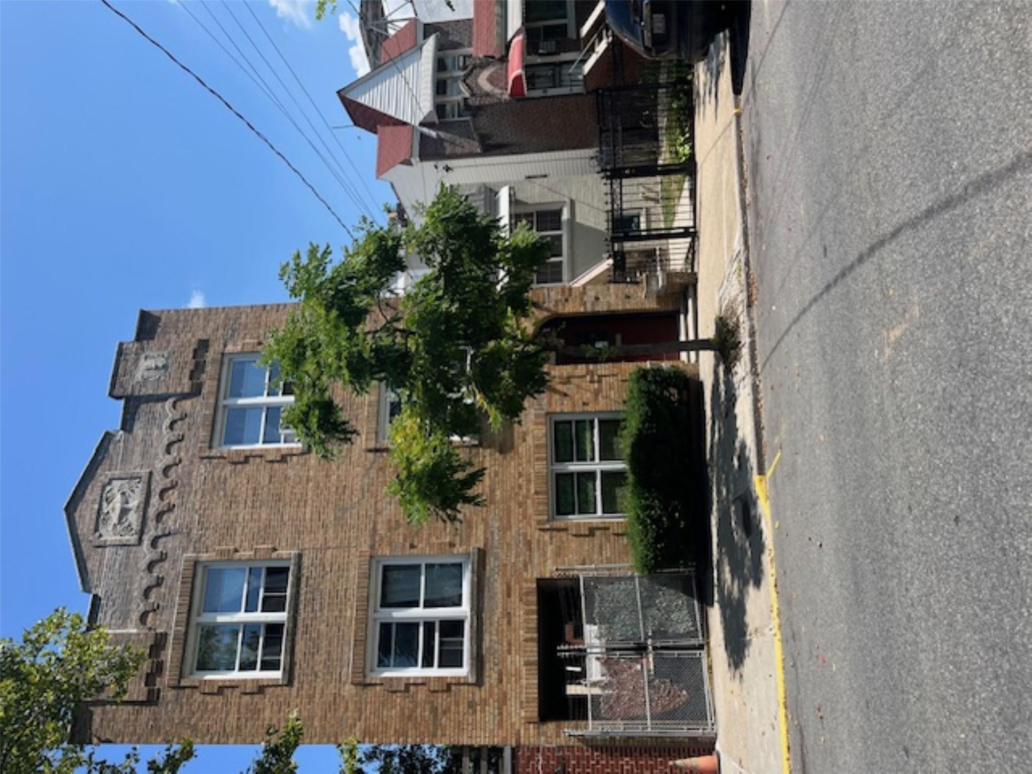 1009 East 227th, Bronx, NY 10466
