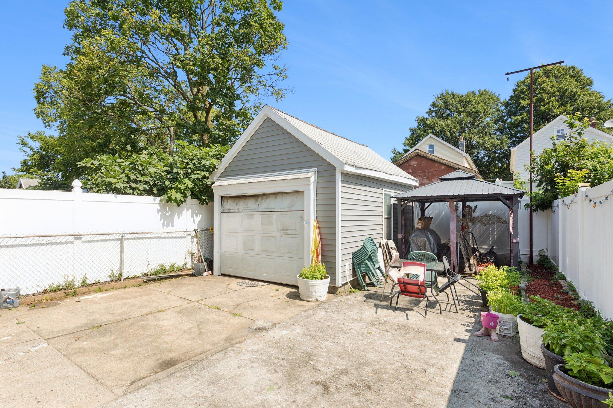 91-25 Gold Road, Ozone Park, NY 11417