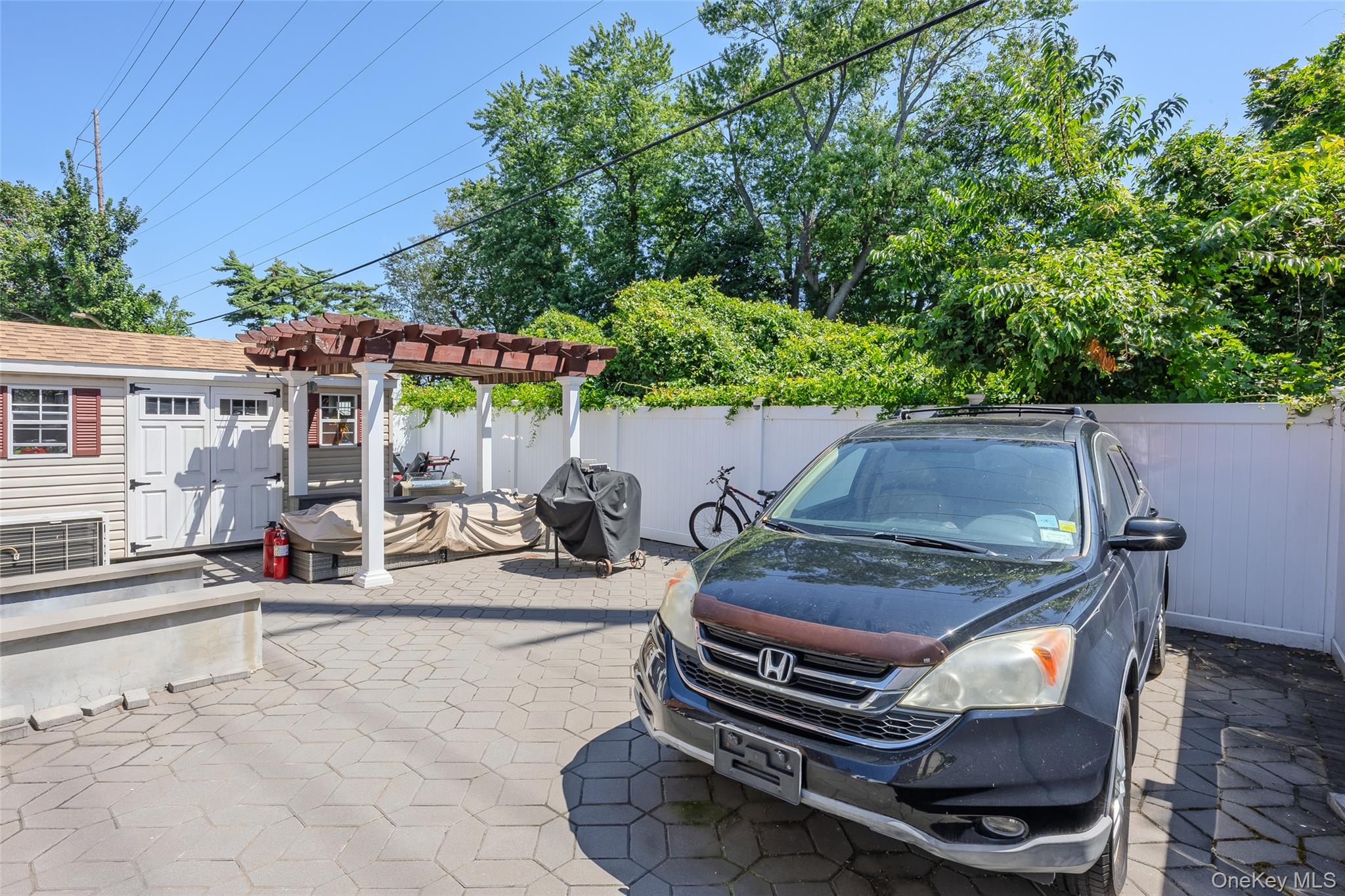 375 Cochran Place, Valley Stream, NY 11581