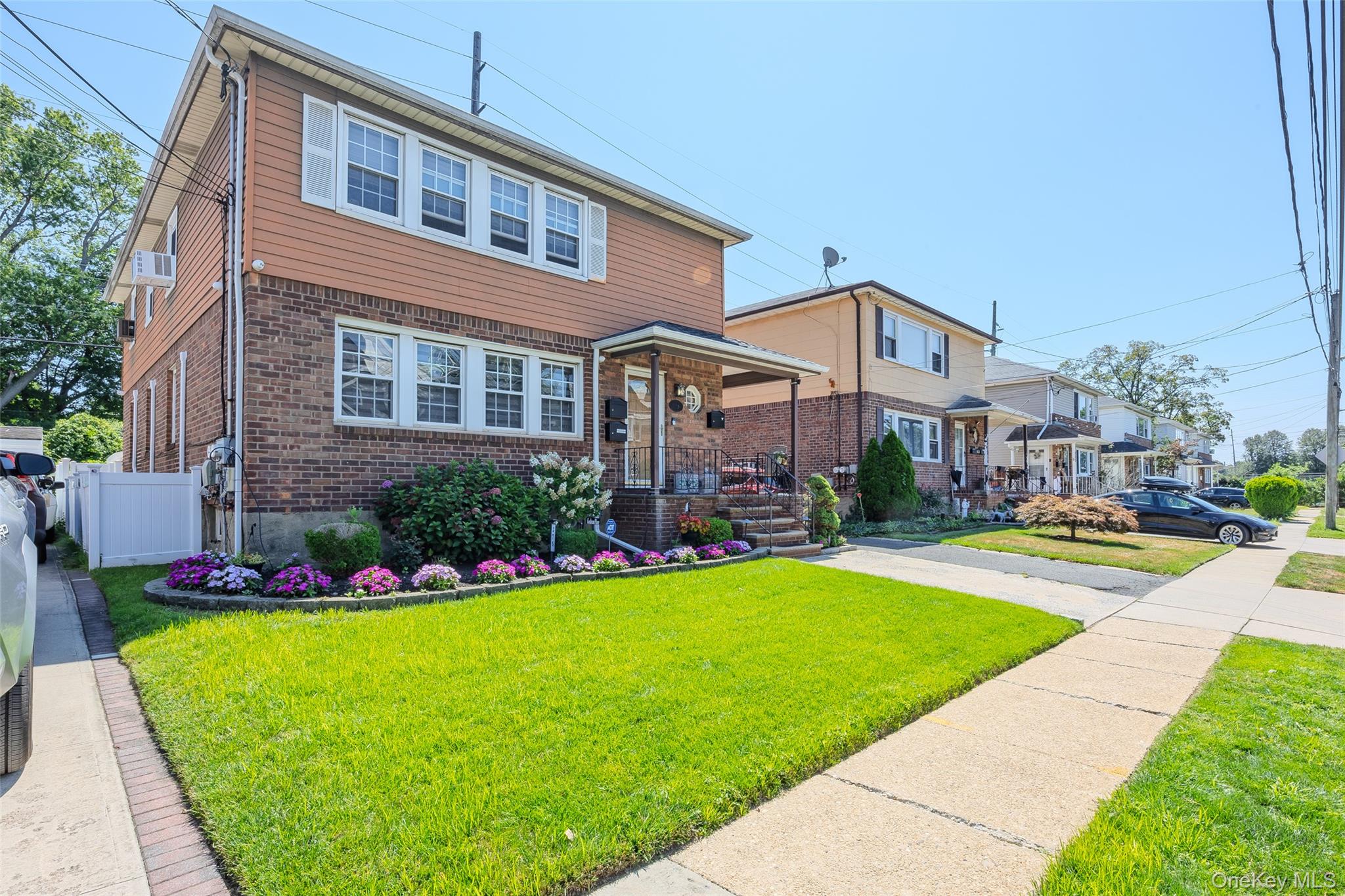 375 Cochran Place, Valley Stream, NY 11581