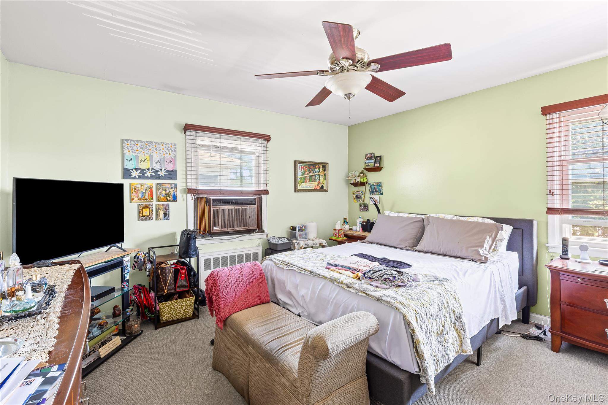 375 Cochran Place, Valley Stream, NY 11581