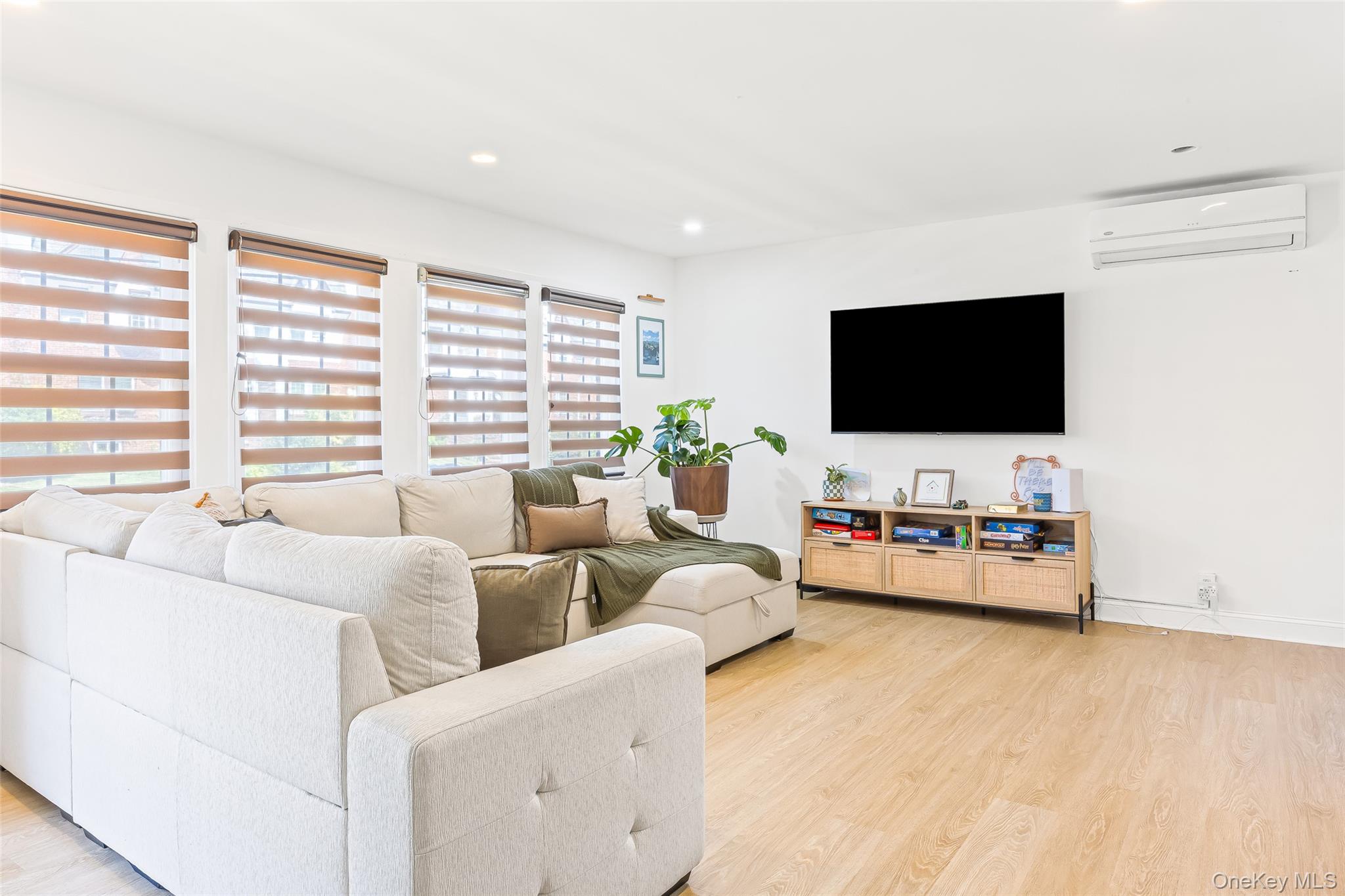 375 Cochran Place, Valley Stream, NY 11581