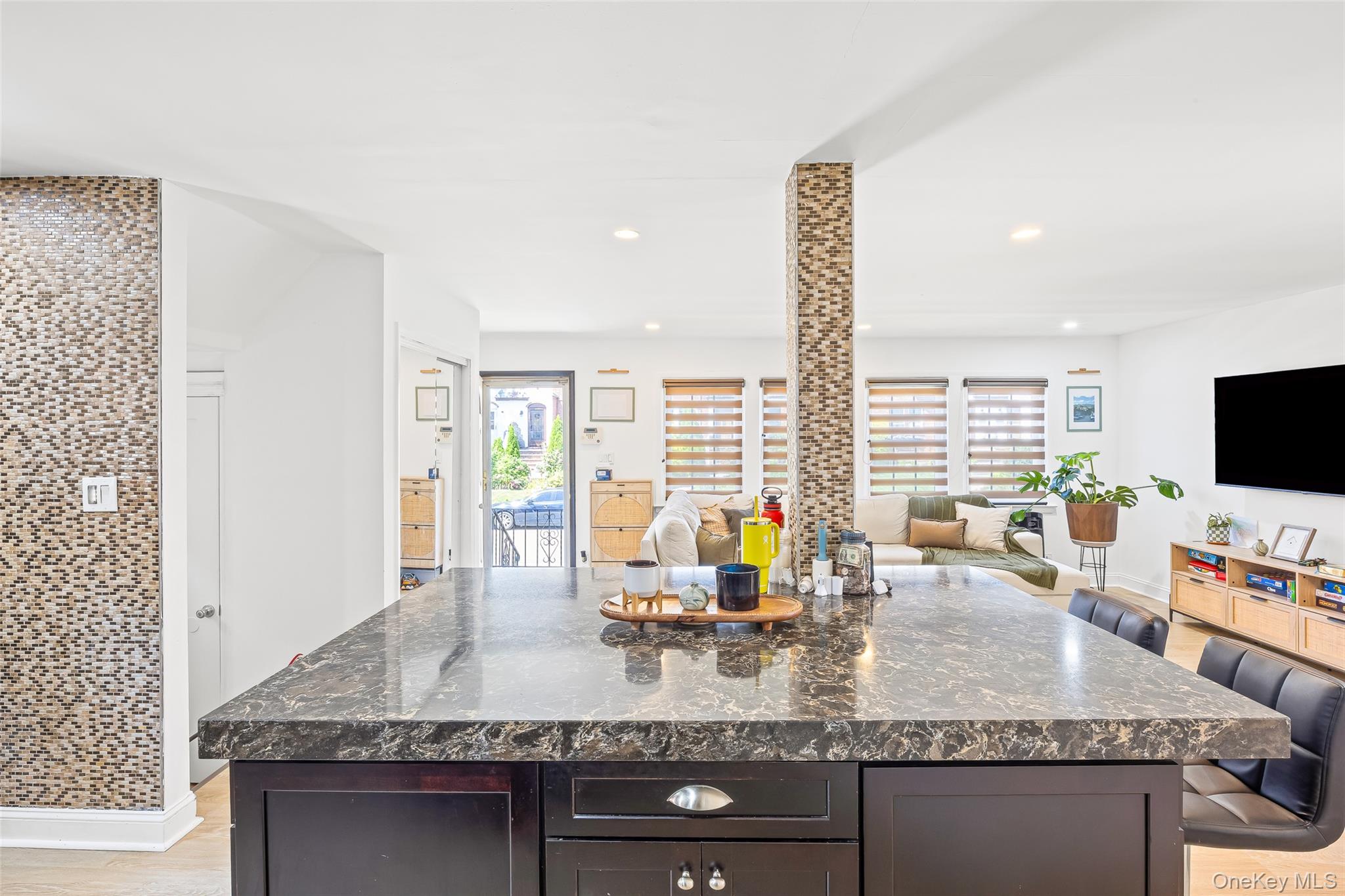 375 Cochran Place, Valley Stream, NY 11581