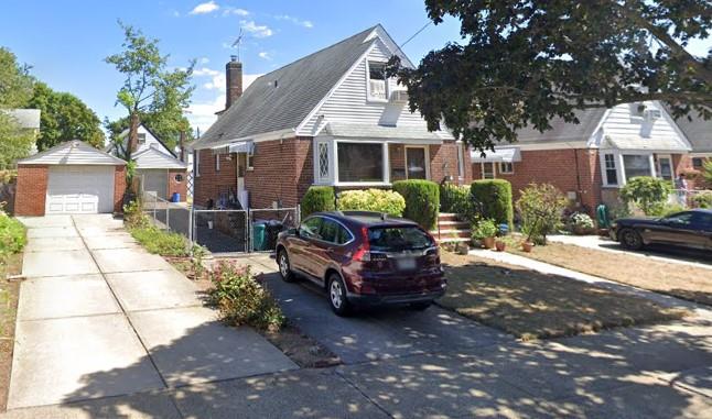 8441 265th Street, Floral Park, NY 11001
