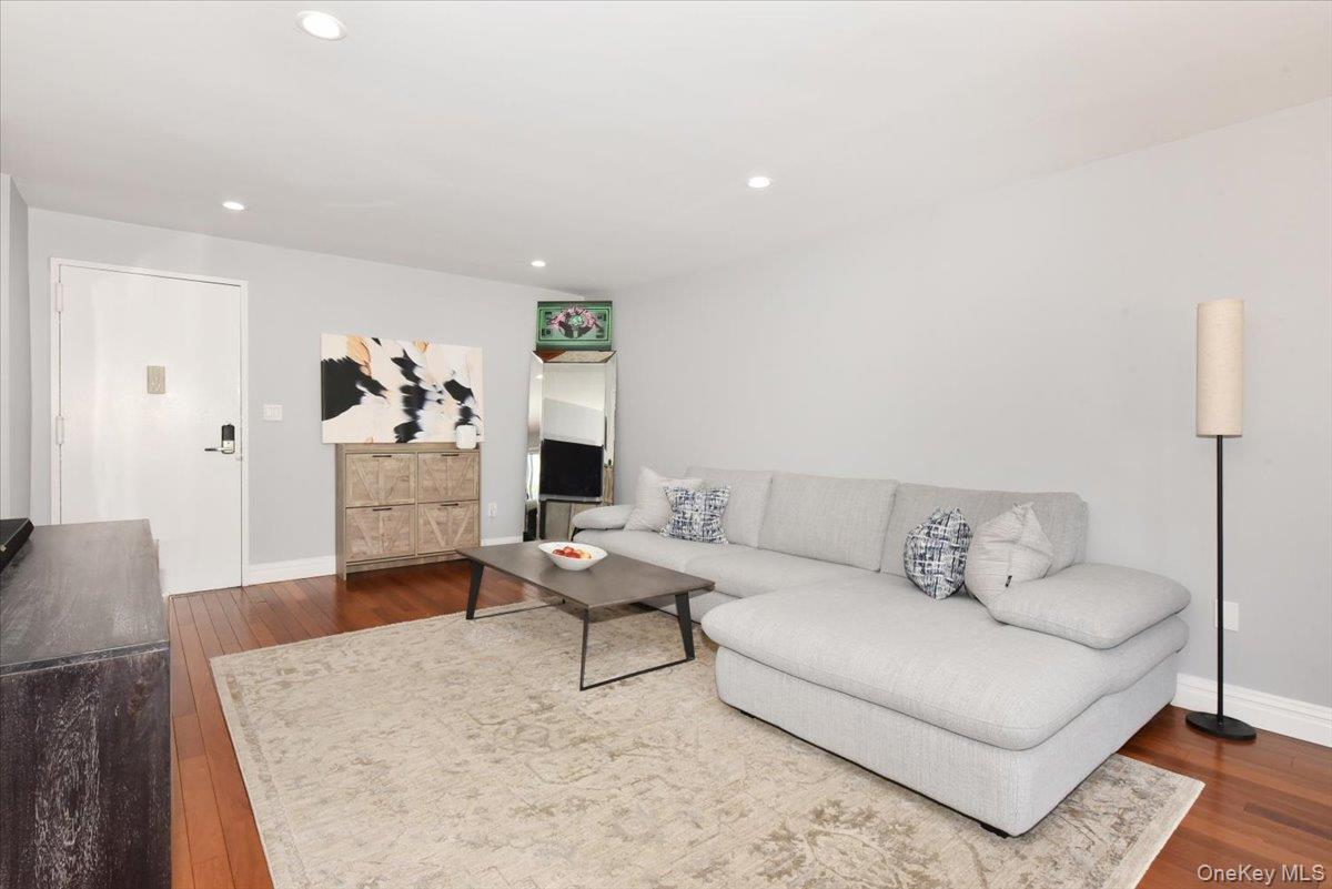 320 E Shore Road # 2-A, Great Neck, NY 11023