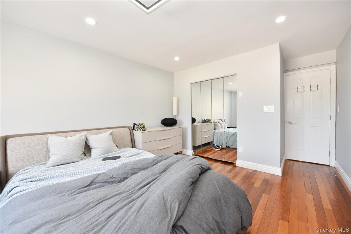 320 E Shore Road # 2-A, Great Neck, NY 11023