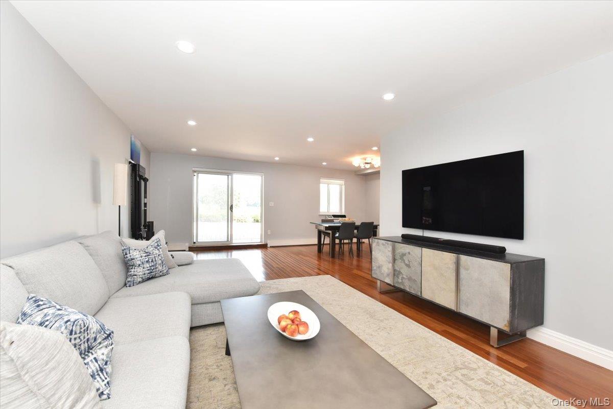 320 E Shore Road # 2-A, Great Neck, NY 11023