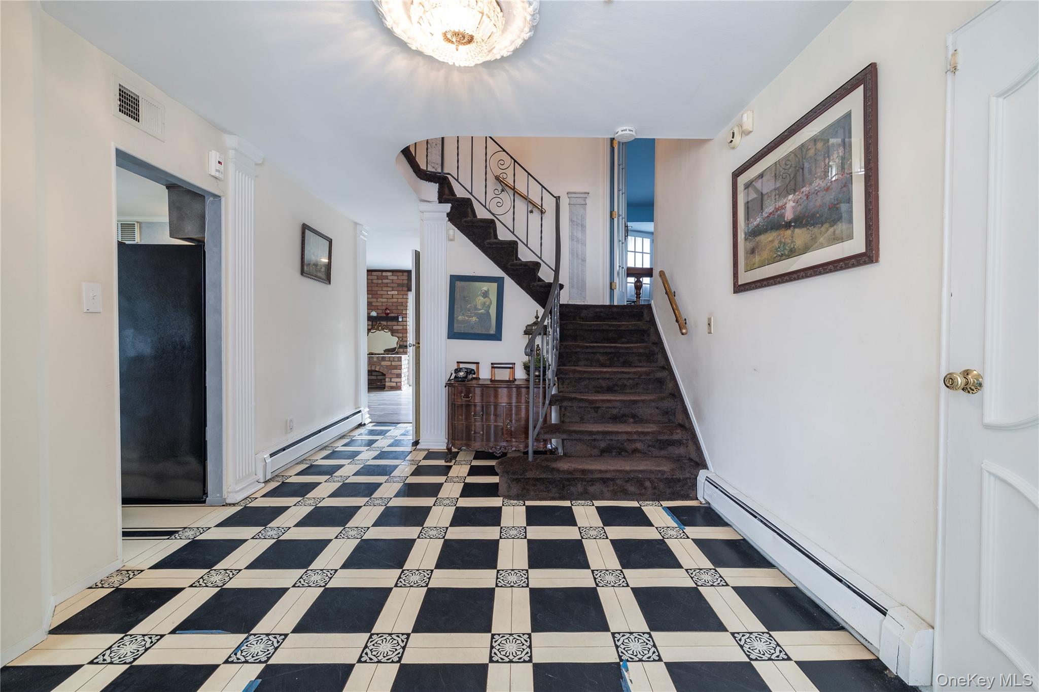 3843 Sally Lane, Oceanside, NY 11572