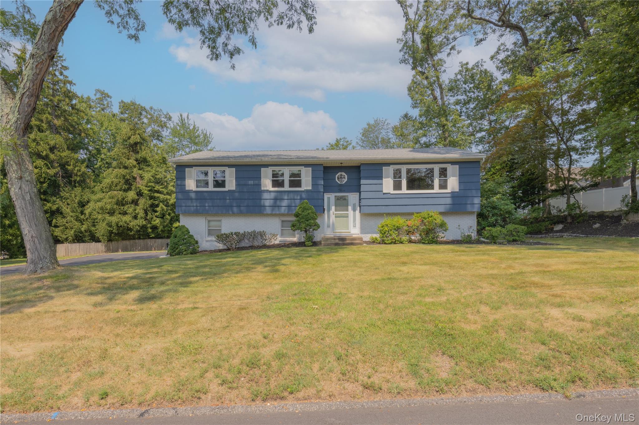 3 Indian Drive, West Nyack, NY 10994