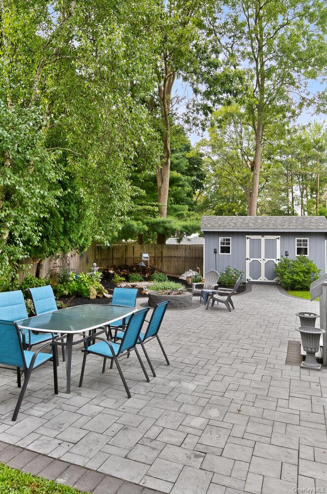 849 Udall Road, West Islip, NY 11795