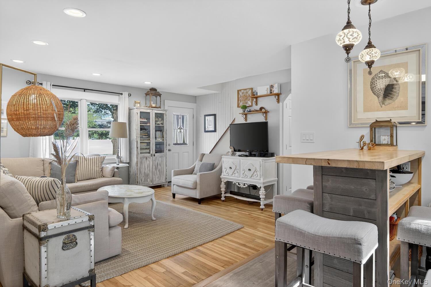 849 Udall Road, West Islip, NY 11795