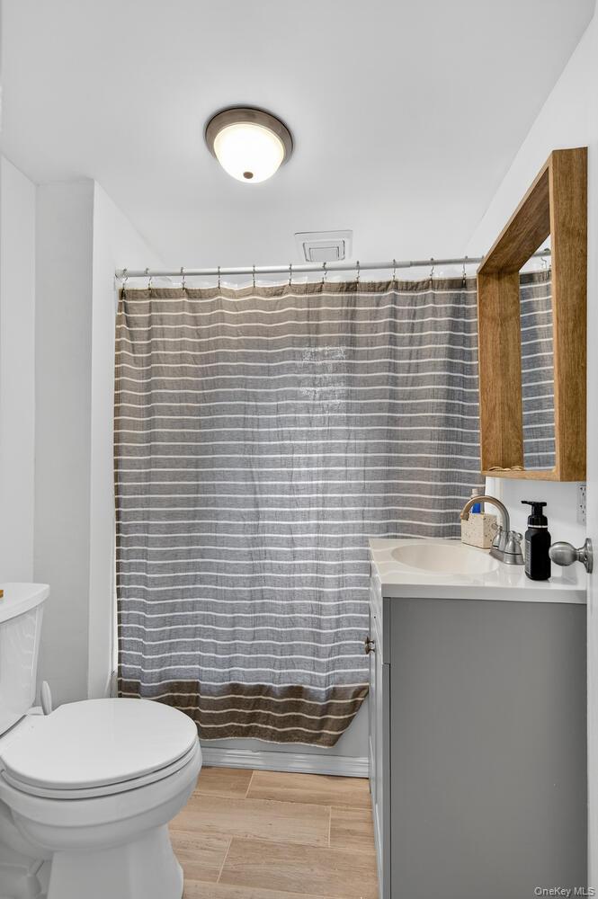 849 Udall Road, West Islip, NY 11795