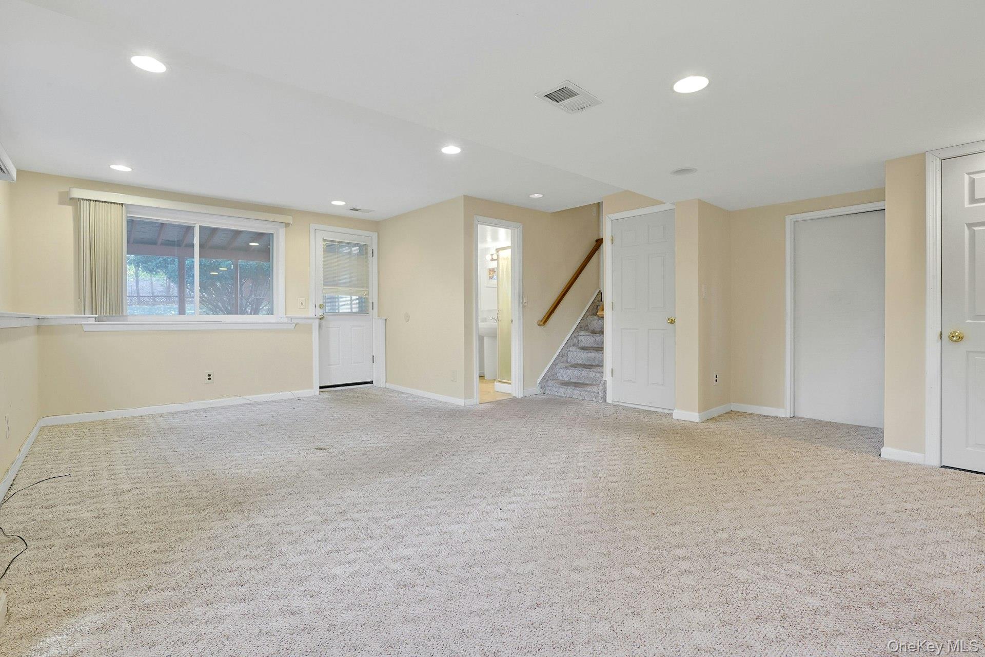 15 Kenwood Lane, New City, NY 10956