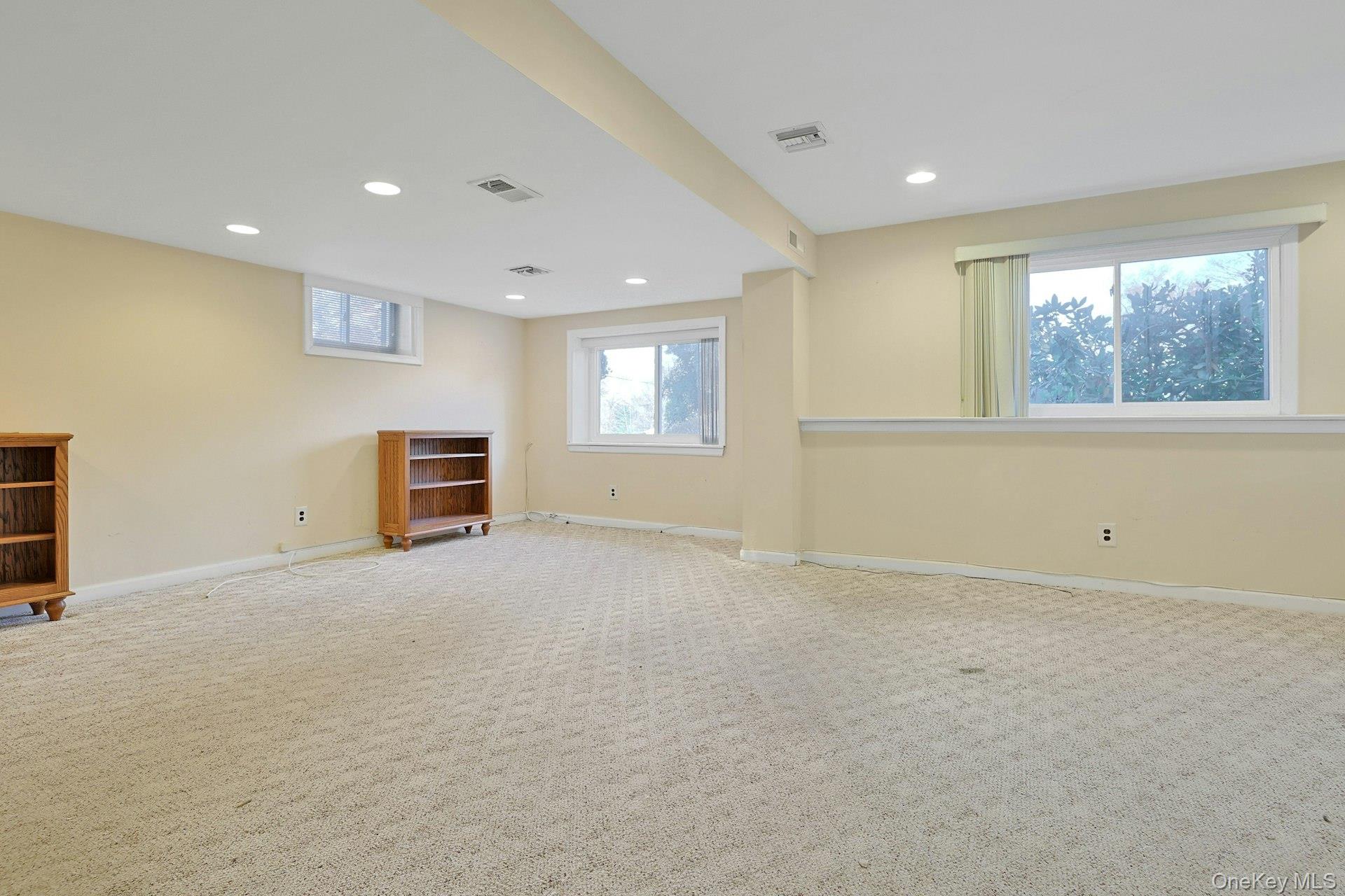 15 Kenwood Lane, New City, NY 10956