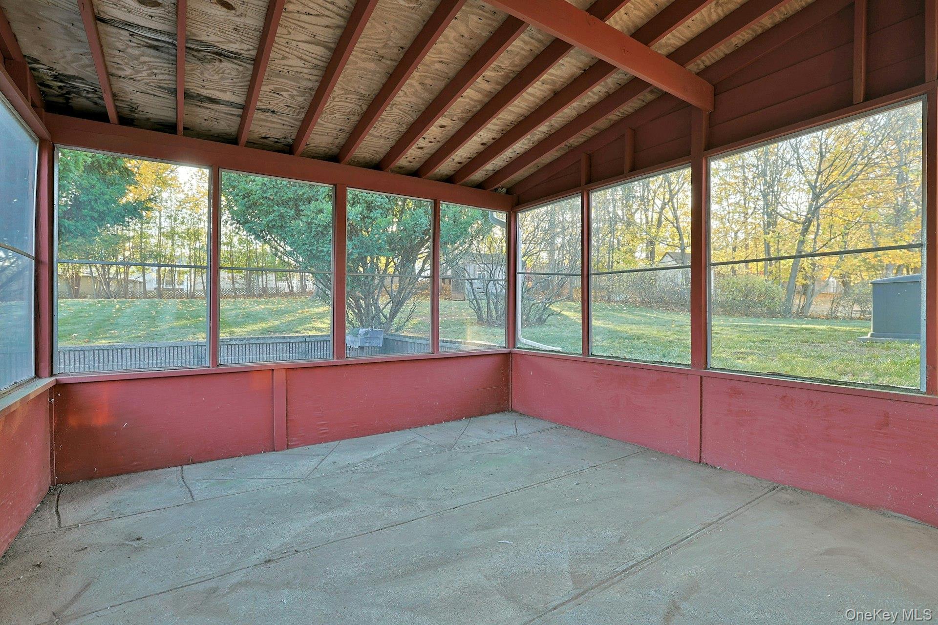 15 Kenwood Lane, New City, NY 10956