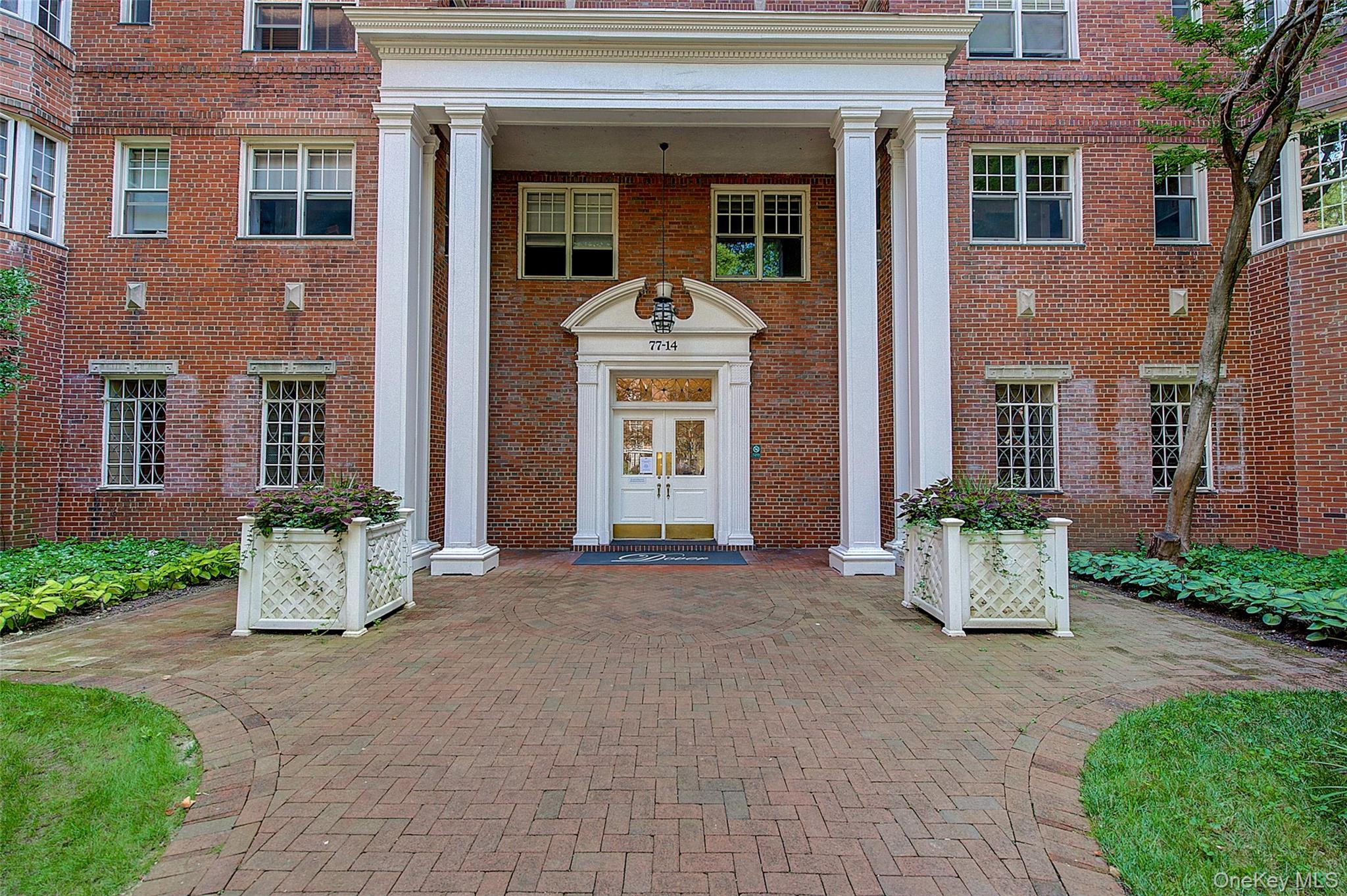 77-14 113th Street # 2R, Forest Hills, NY 11375