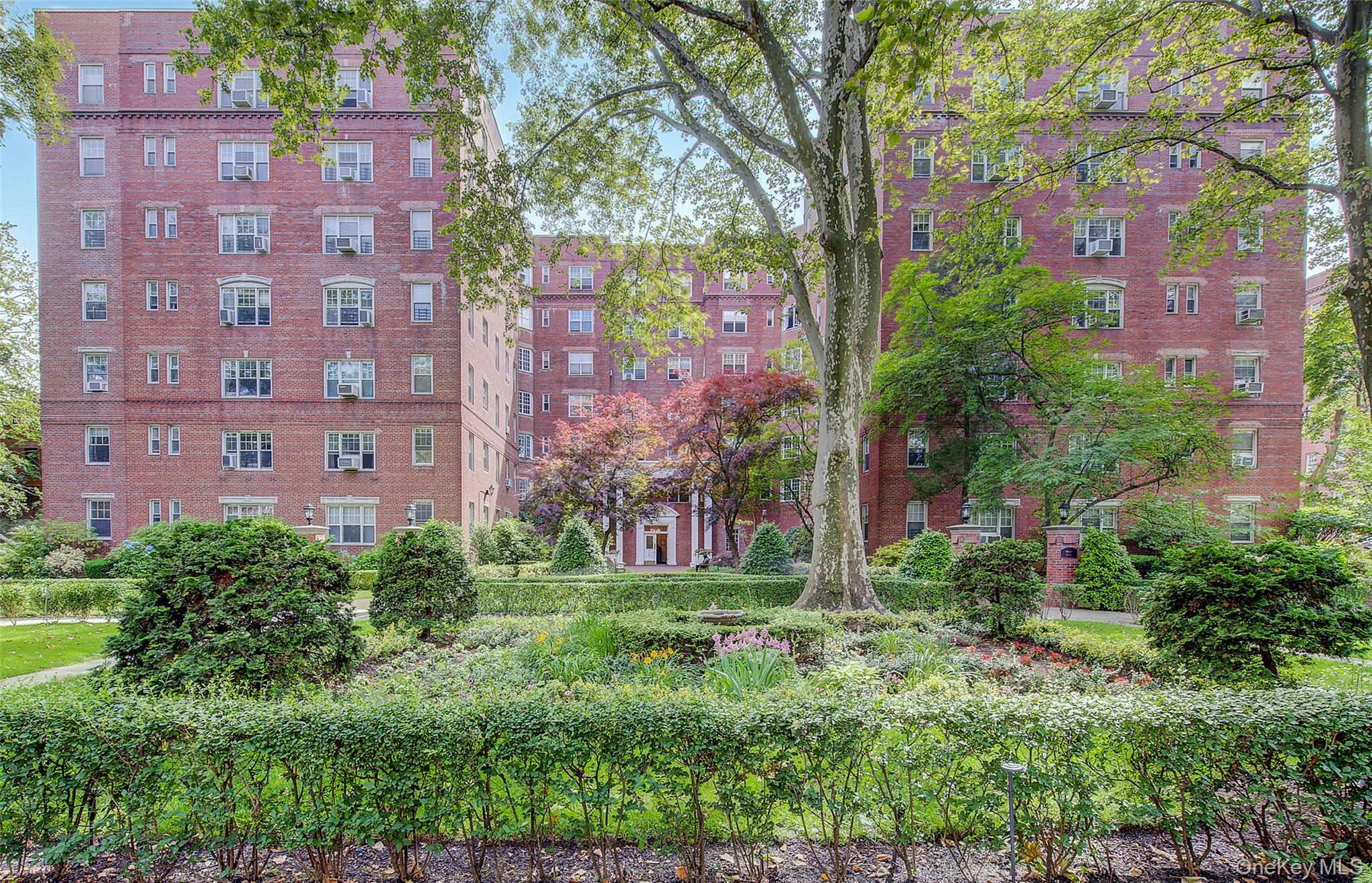 77-14 113th Street # 2R, Forest Hills, NY 11375