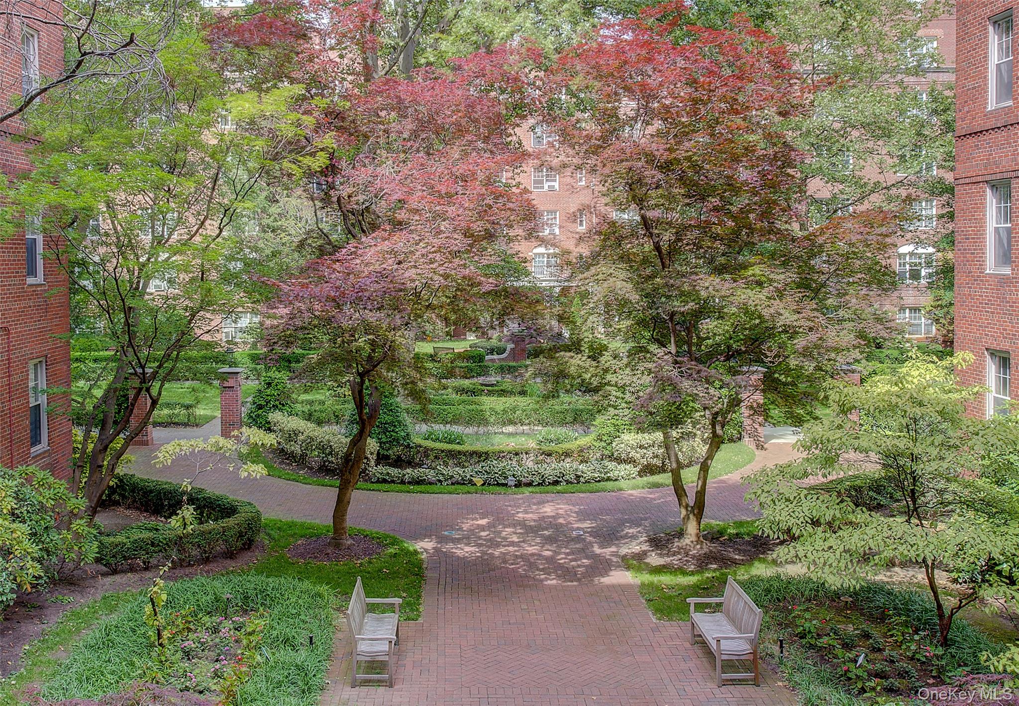 77-14 113th Street # 2R, Forest Hills, NY 11375