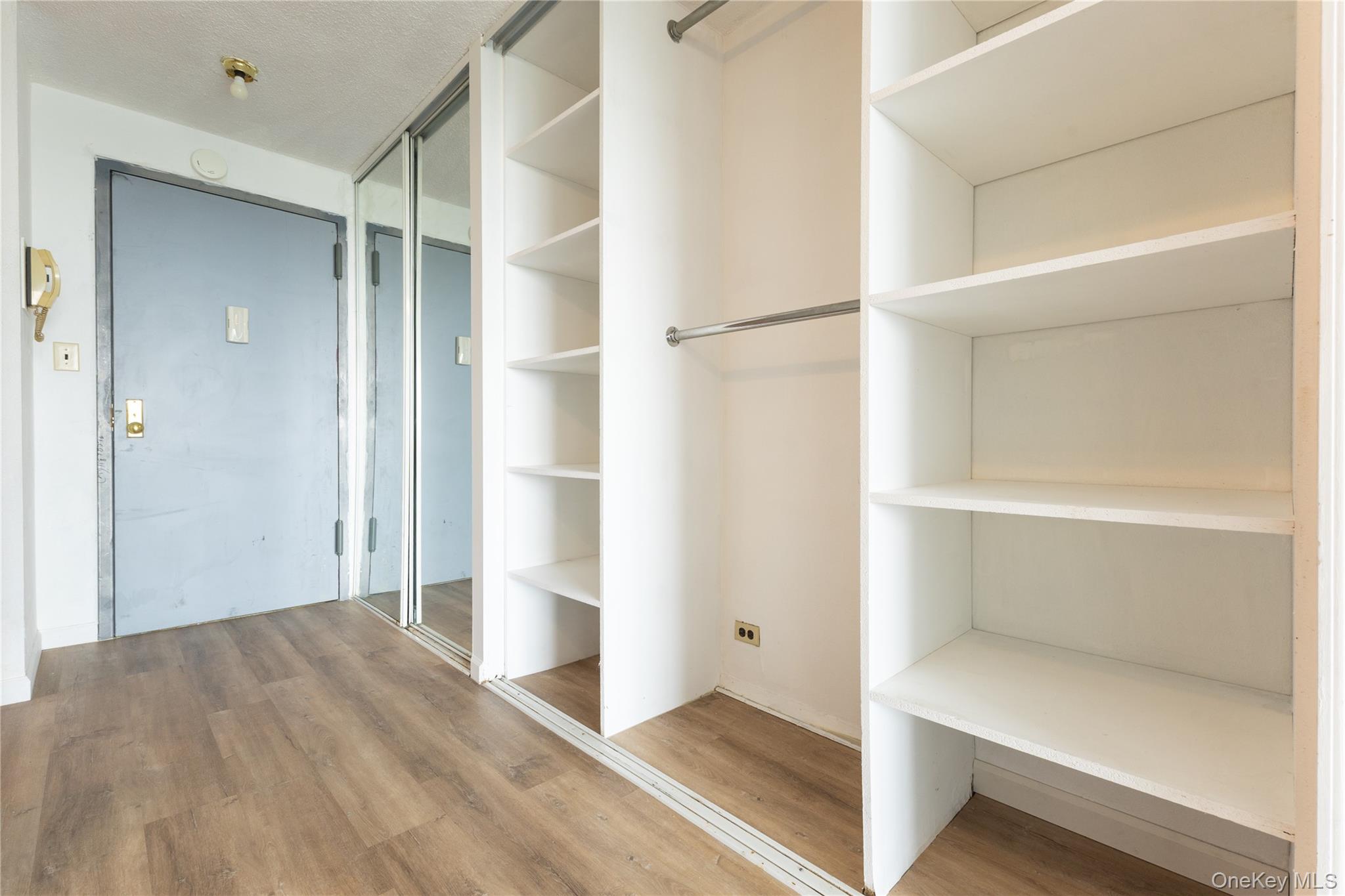 150-38 Union Tnpk 10N # 10N, Kew Gardens, NY 11367