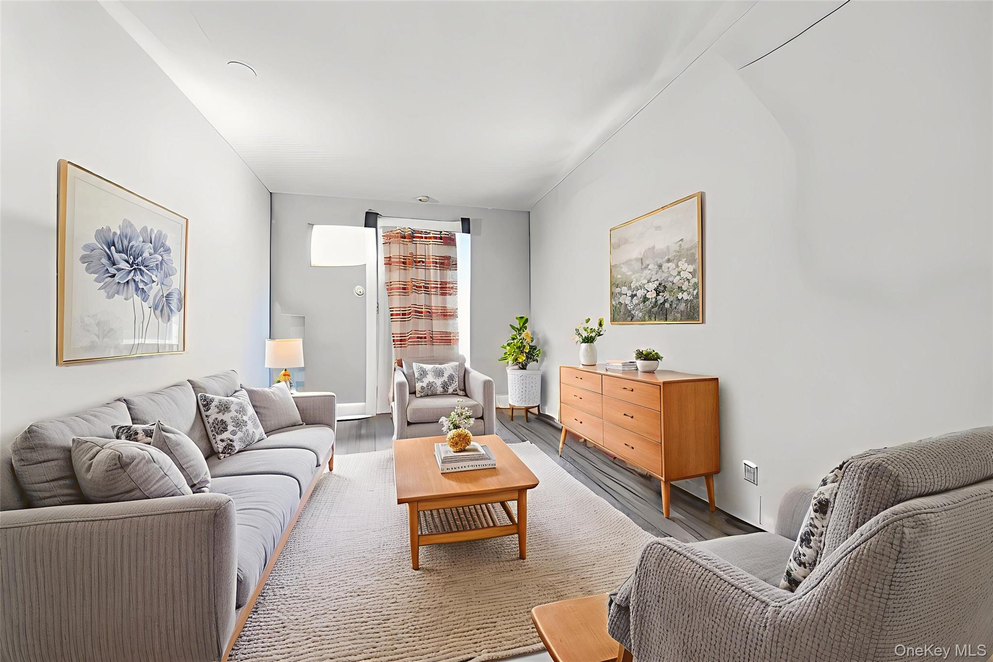 9 Willow Street, Glen Cove, NY 11542