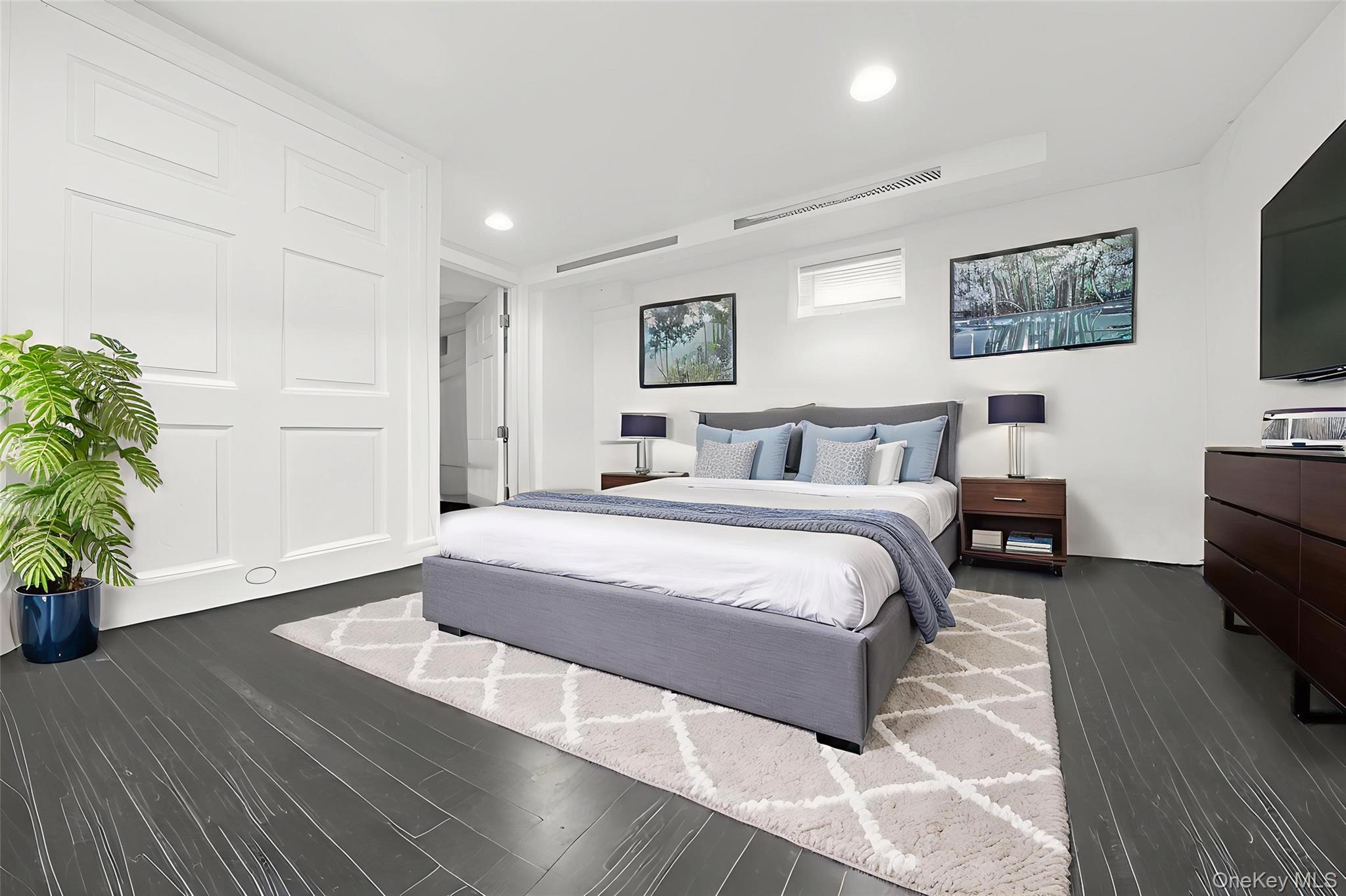 9 Willow Street, Glen Cove, NY 11542