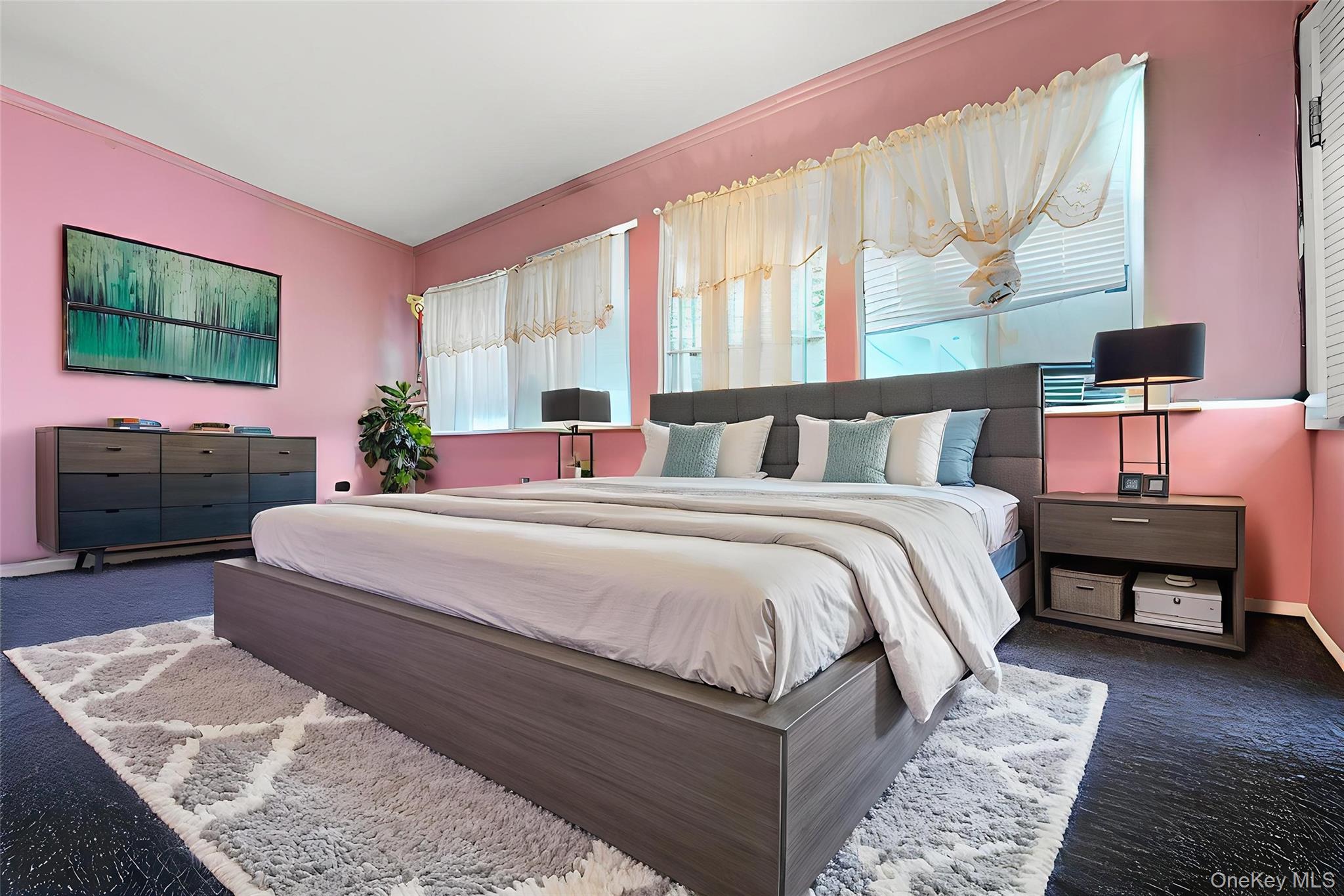 9 Willow Street, Glen Cove, NY 11542