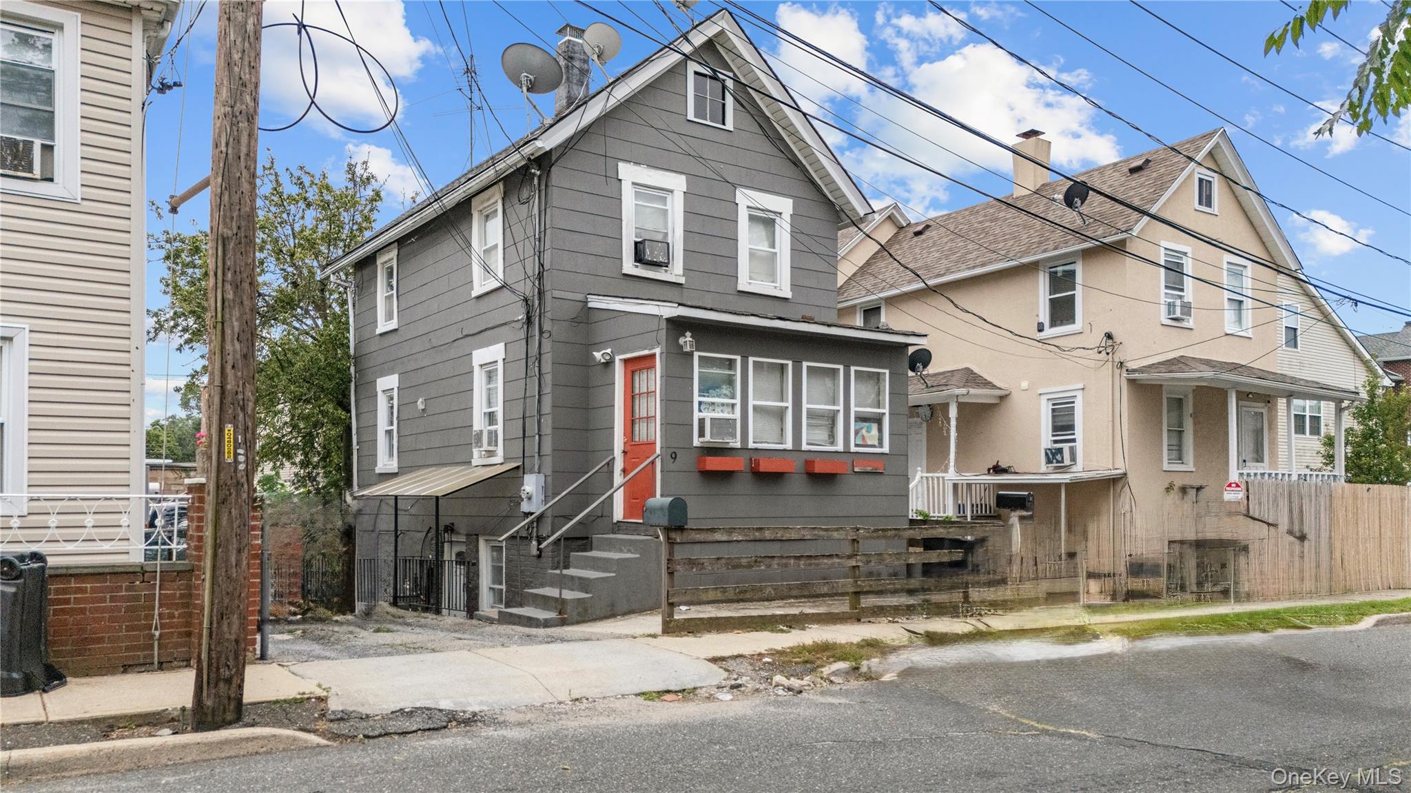 9 Willow Street, Glen Cove, NY 11542