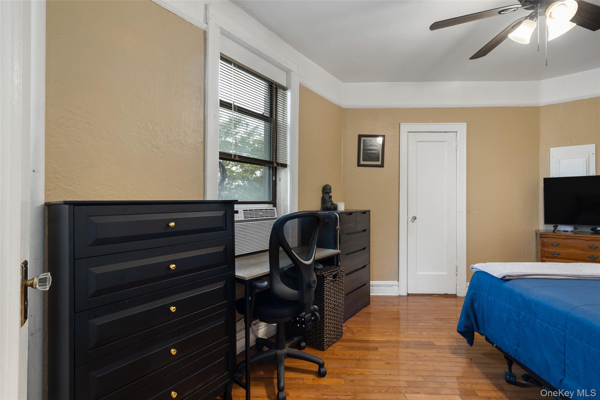 12 Hempstead Avenue # 2, Rockville Centre, NY 11570