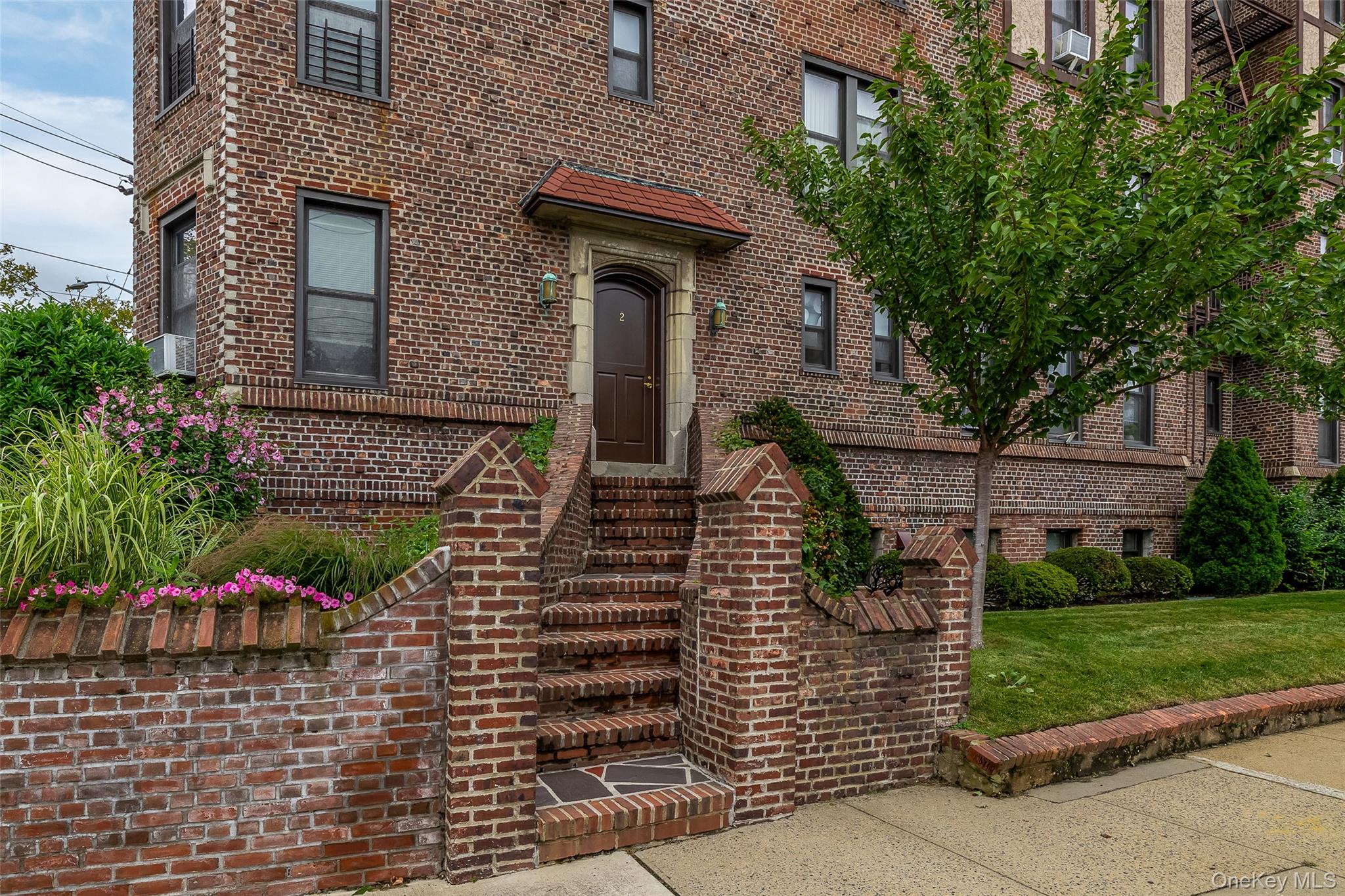 12 Hempstead Avenue # 2, Rockville Centre, NY 11570